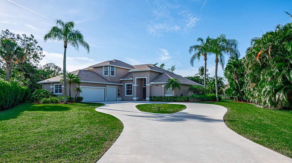 Photo of 15900 Springhill Court, Wellington, FL 33414 (MLS # R10974457)