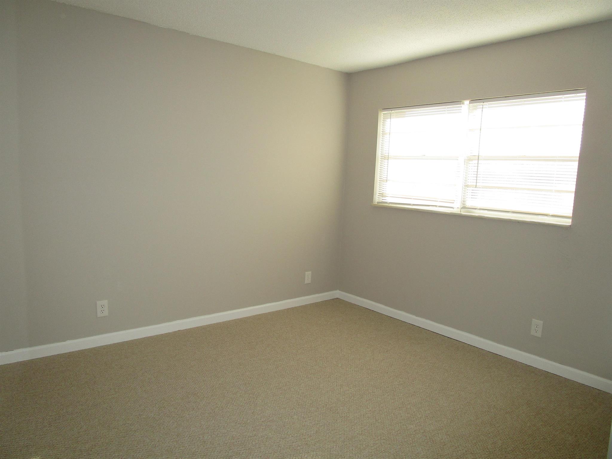 TRAILS END VILLAS INC CON - Residential Lease