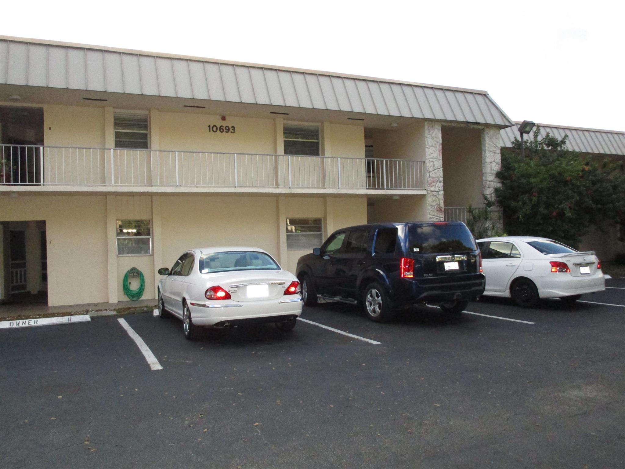 TRAILS END VILLAS INC CON - Residential Lease