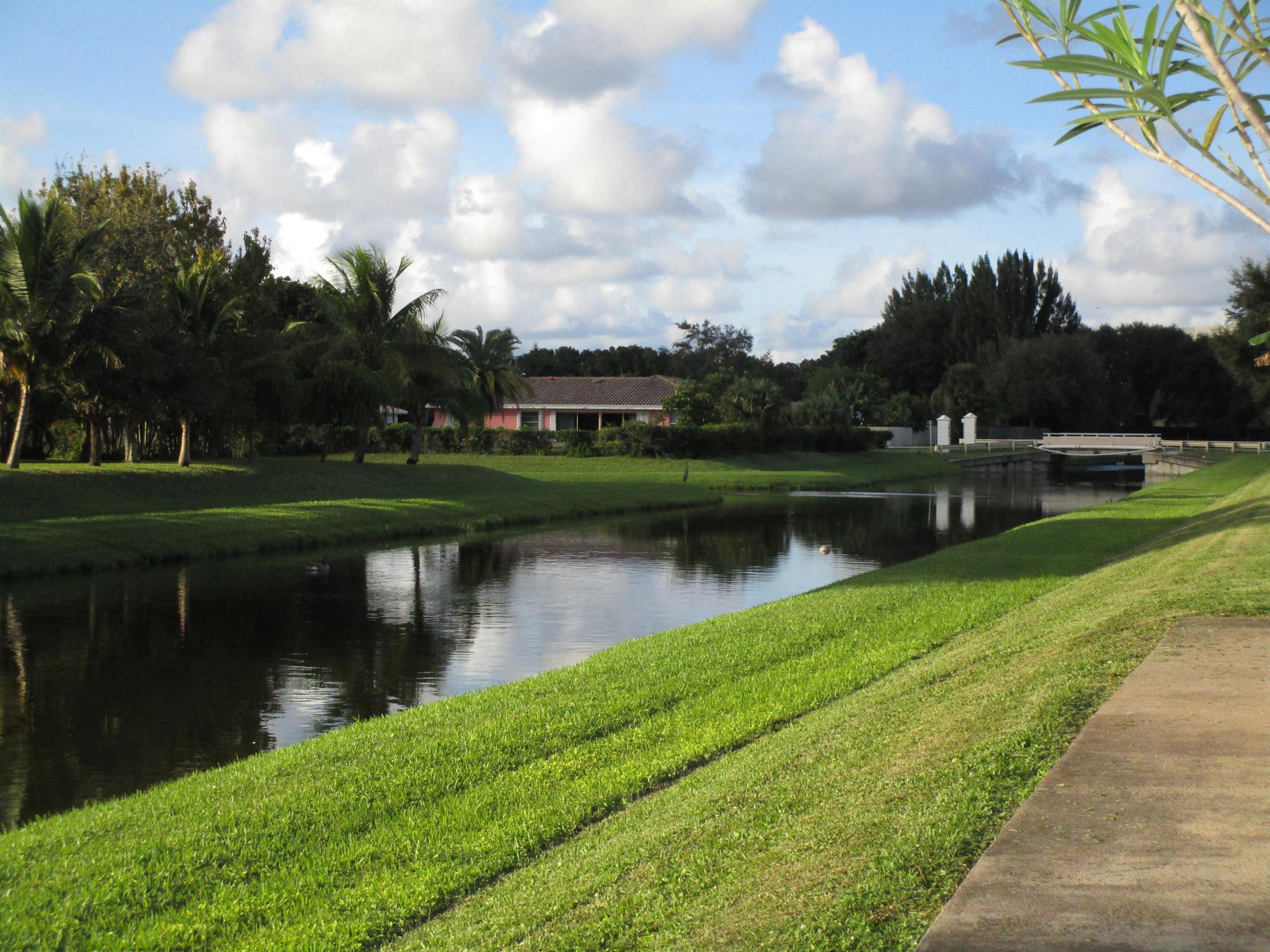 TRAILS END VILLAS INC CON - Residential Lease