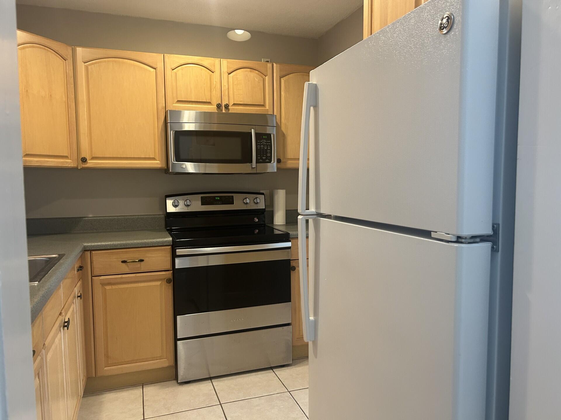 TRAILS END VILLAS INC CON - Residential Lease