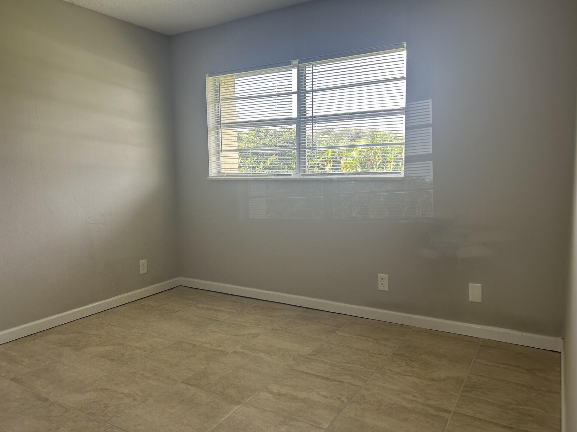 TRAILS END VILLAS INC CON - Residential Lease