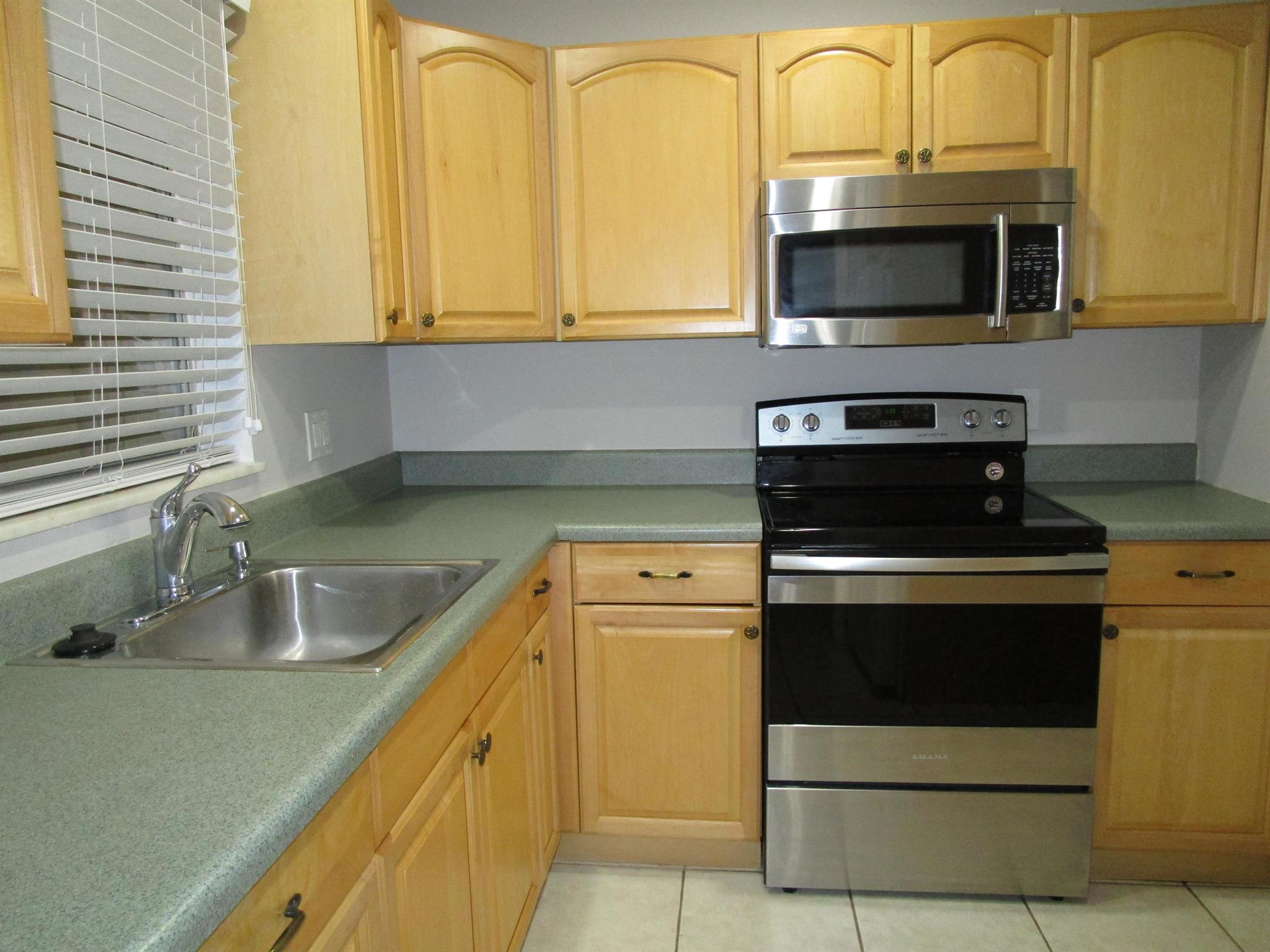 TRAILS END VILLAS INC CON - Residential Lease