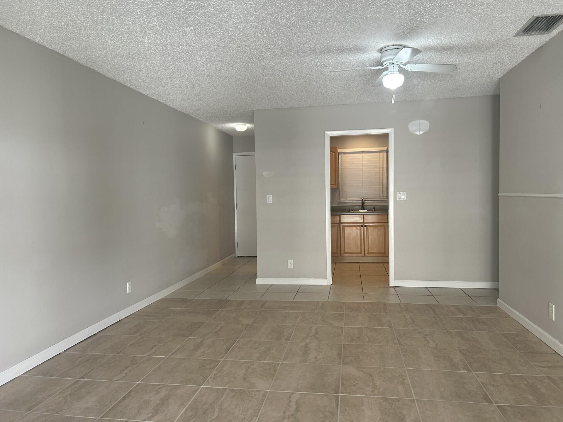 TRAILS END VILLAS INC CON - Residential Lease