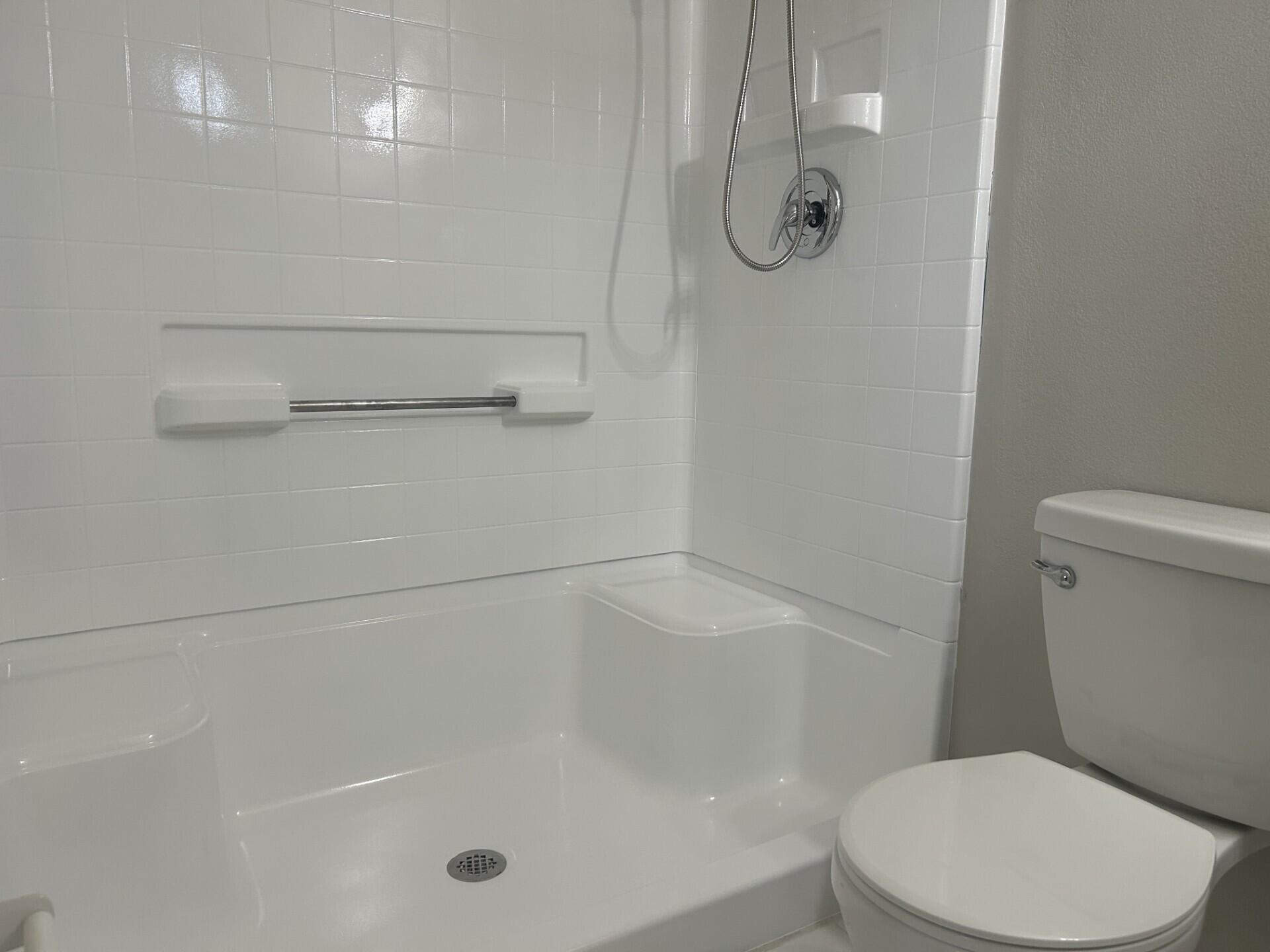 TRAILS END VILLAS INC CON - Residential Lease