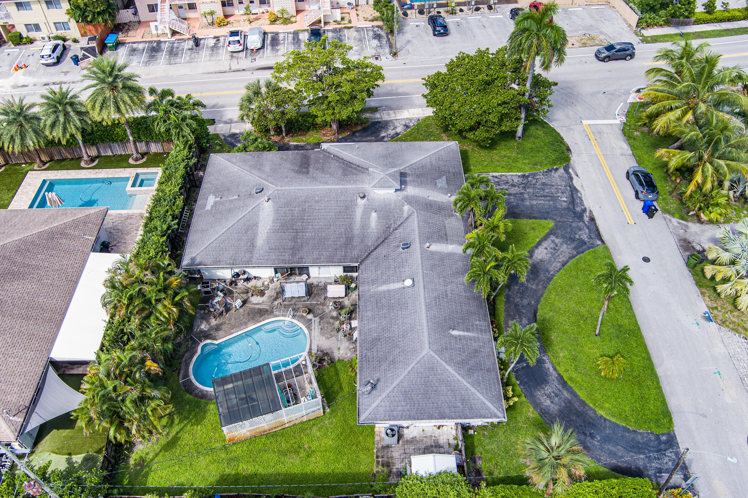 2908 Middle River Drive, Fort Lauderdale, FL, 33306/$1,200,000 3 2908 Middle River Drive