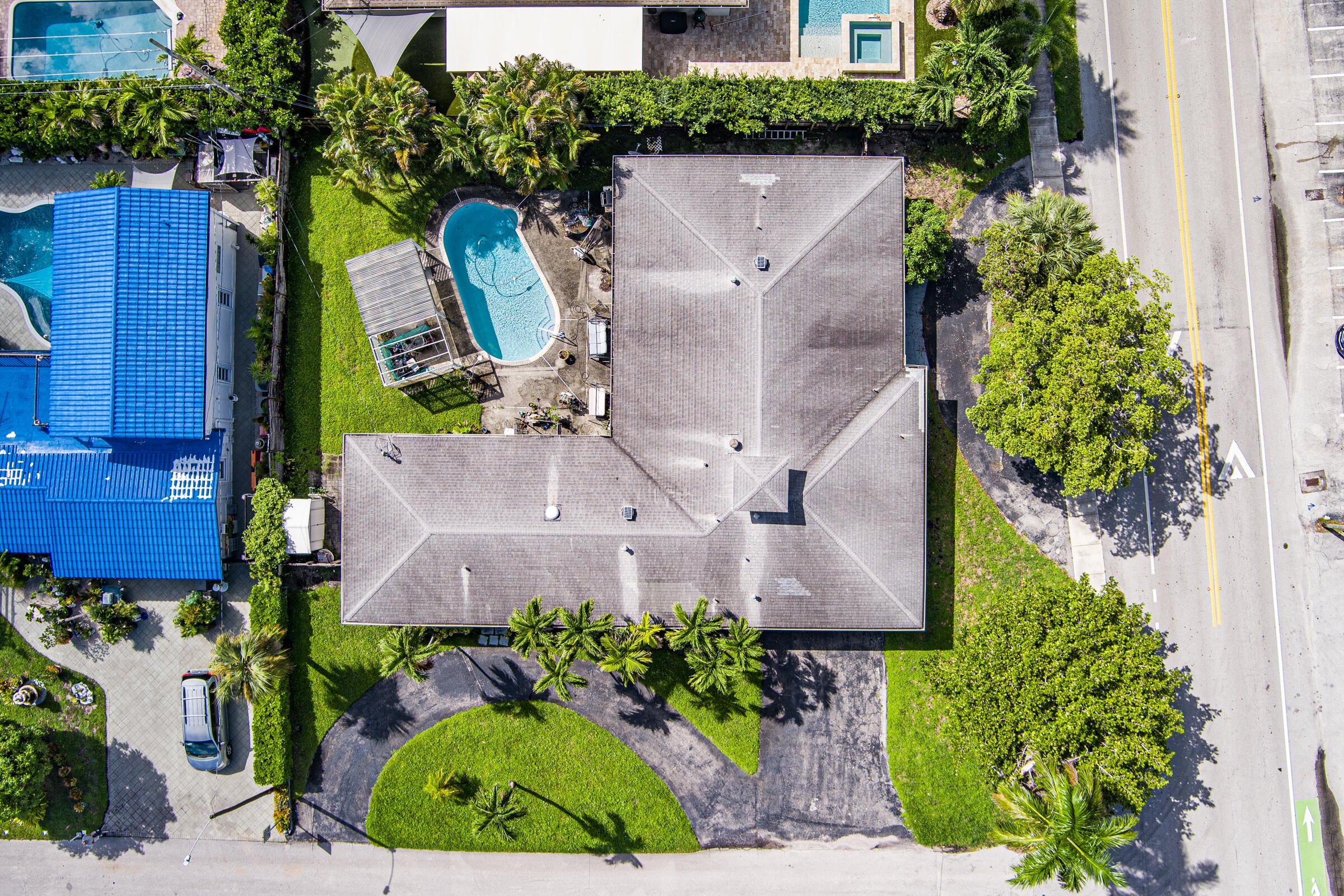2908 Middle River Drive, Fort Lauderdale, FL, 33306/$1,200,000 4 2908 Middle River Drive