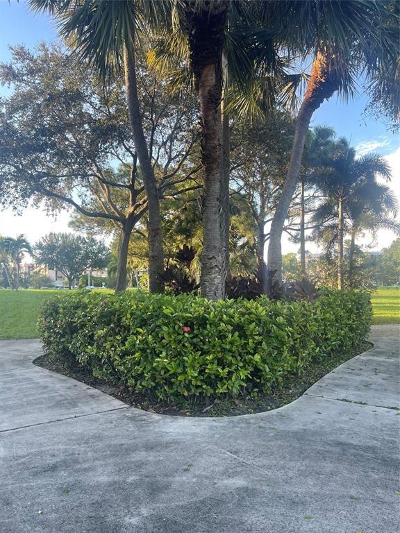 The Inverrary Country Clu - Residential Lease