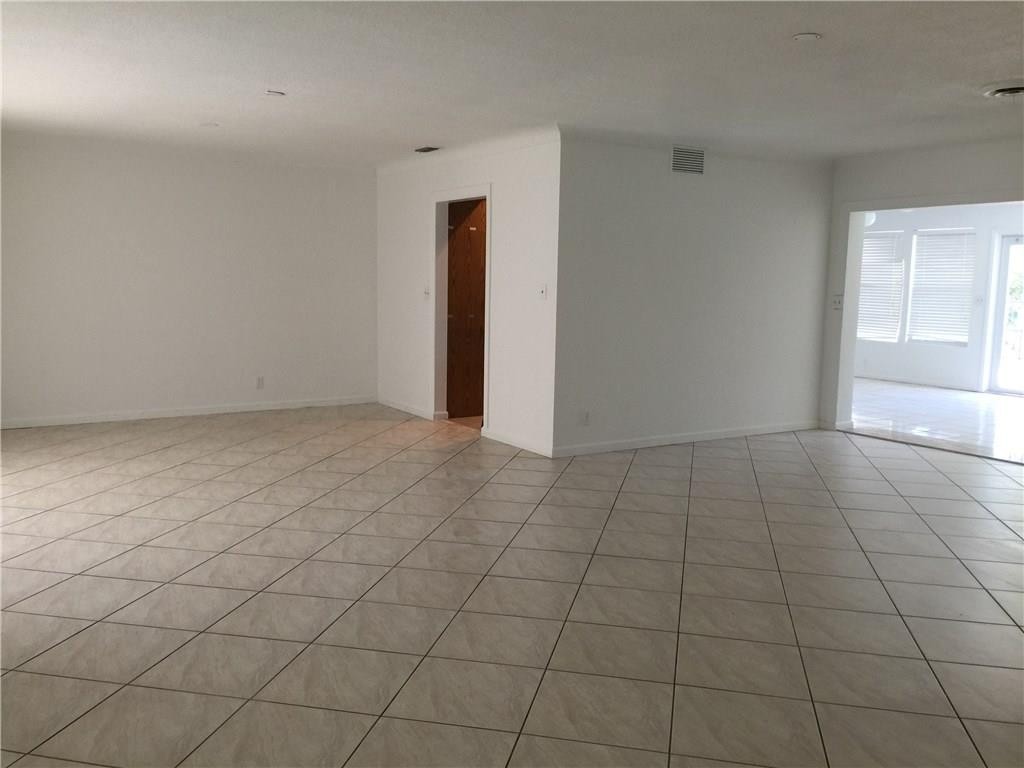 Venetian Isles 3rd Sec 47 - Residential