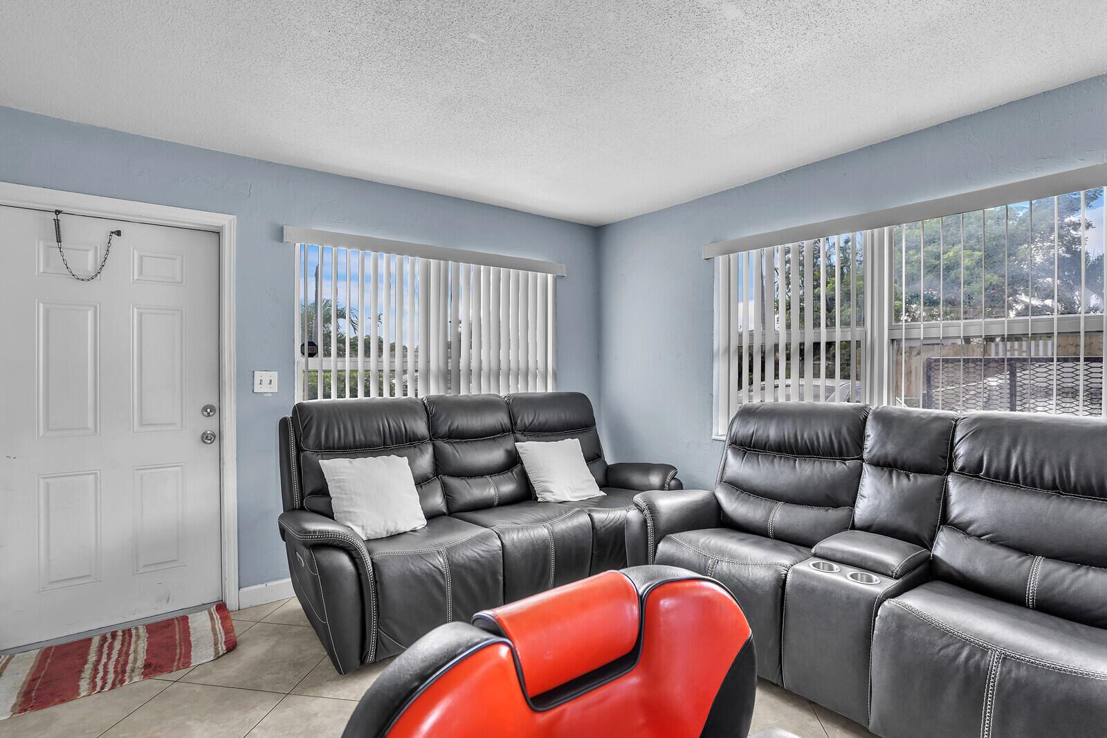 CRESTHAVEN NO 9 REPLAT - Residential Income