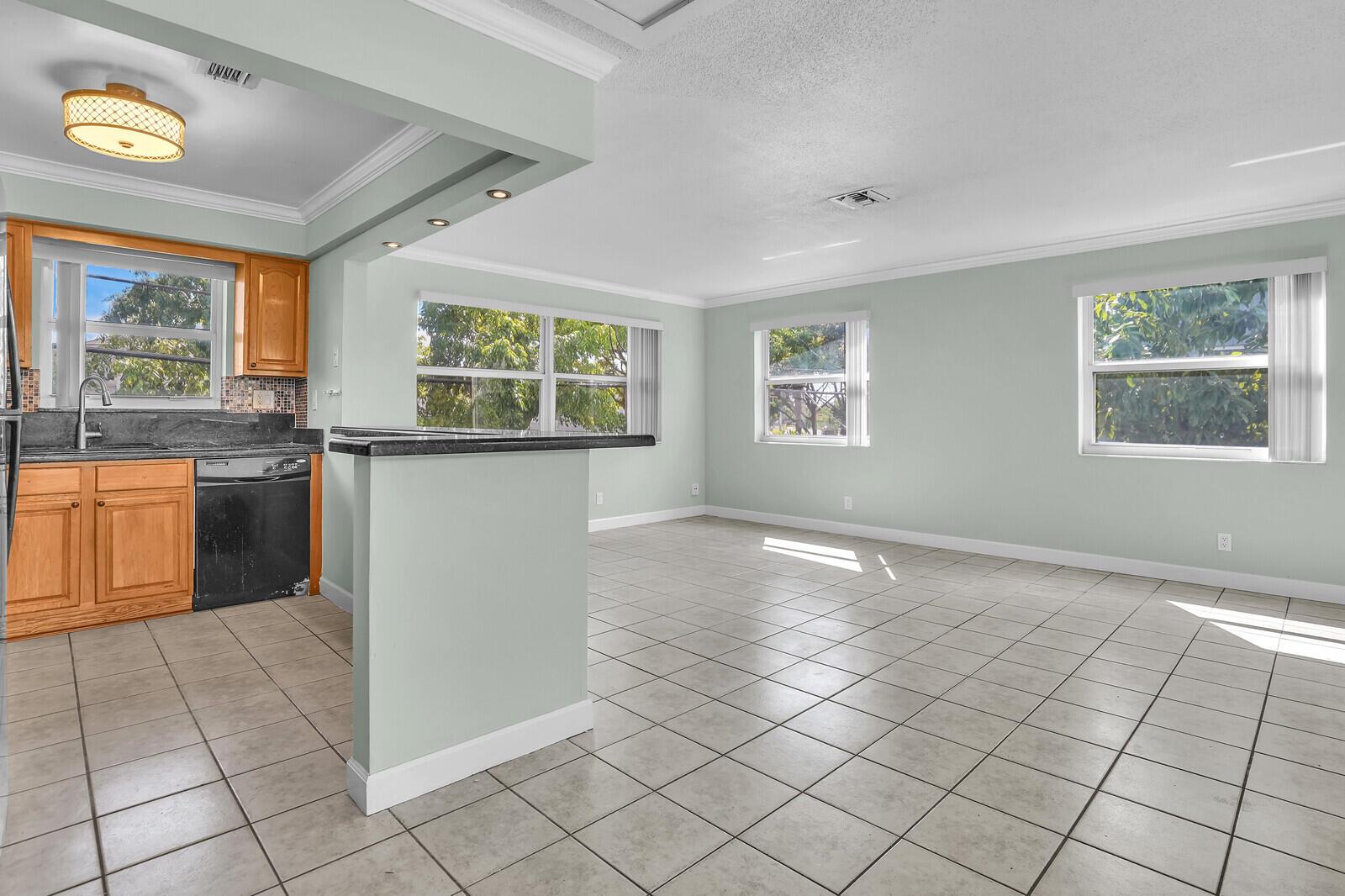 CRESTHAVEN NO 9 REPLAT - Residential Income