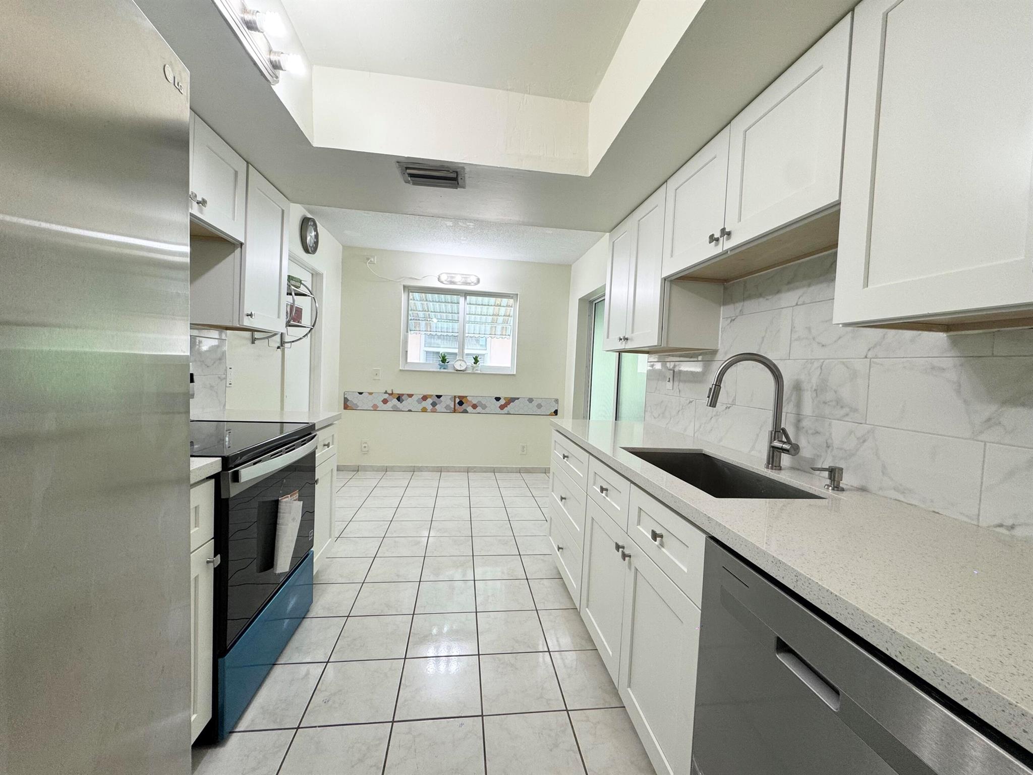 MAINLANDS OF TAMARAC LAKE - Residential