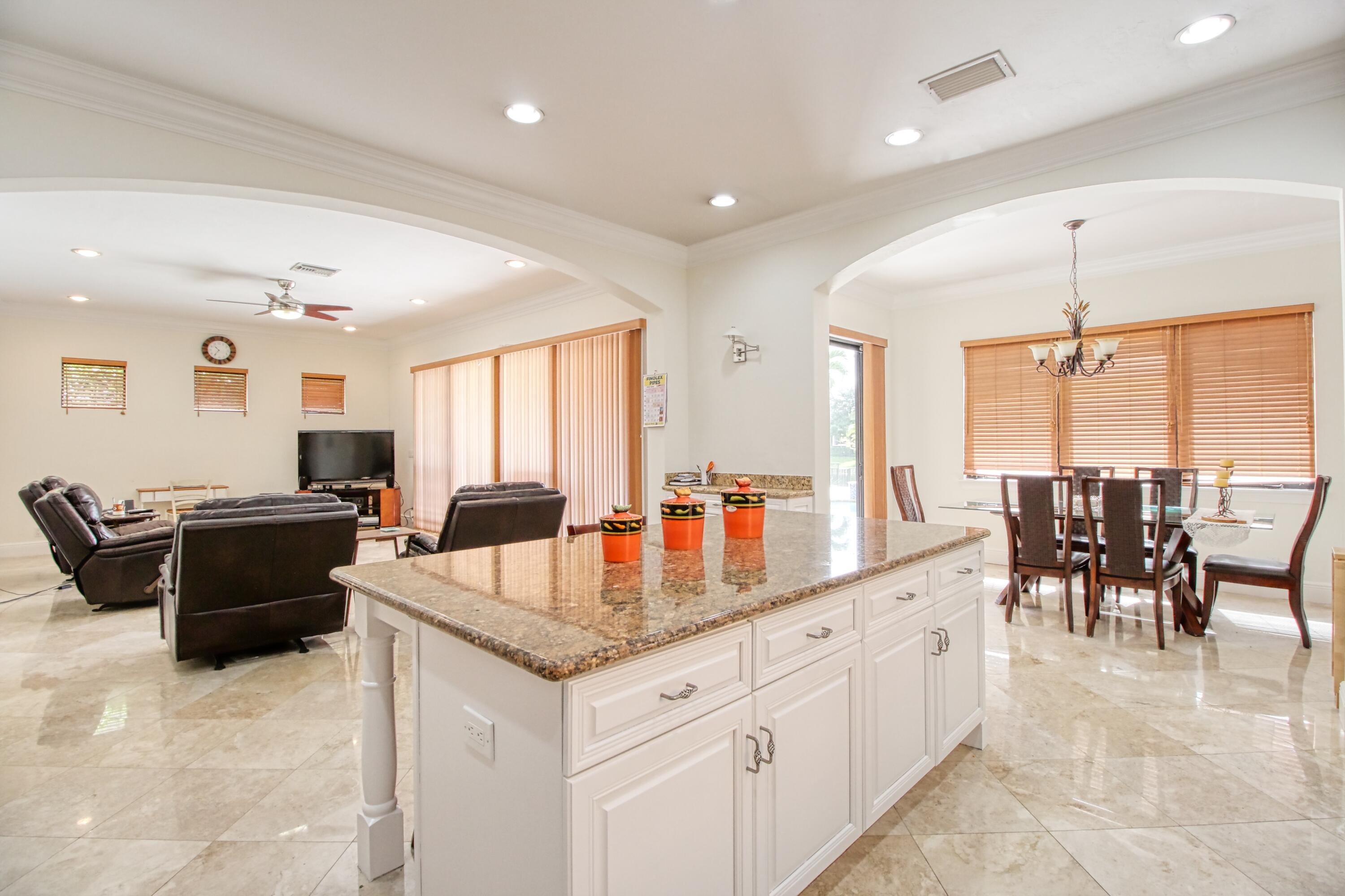 PARKLAND GOLF AND COUNTRY CLUB - Residential