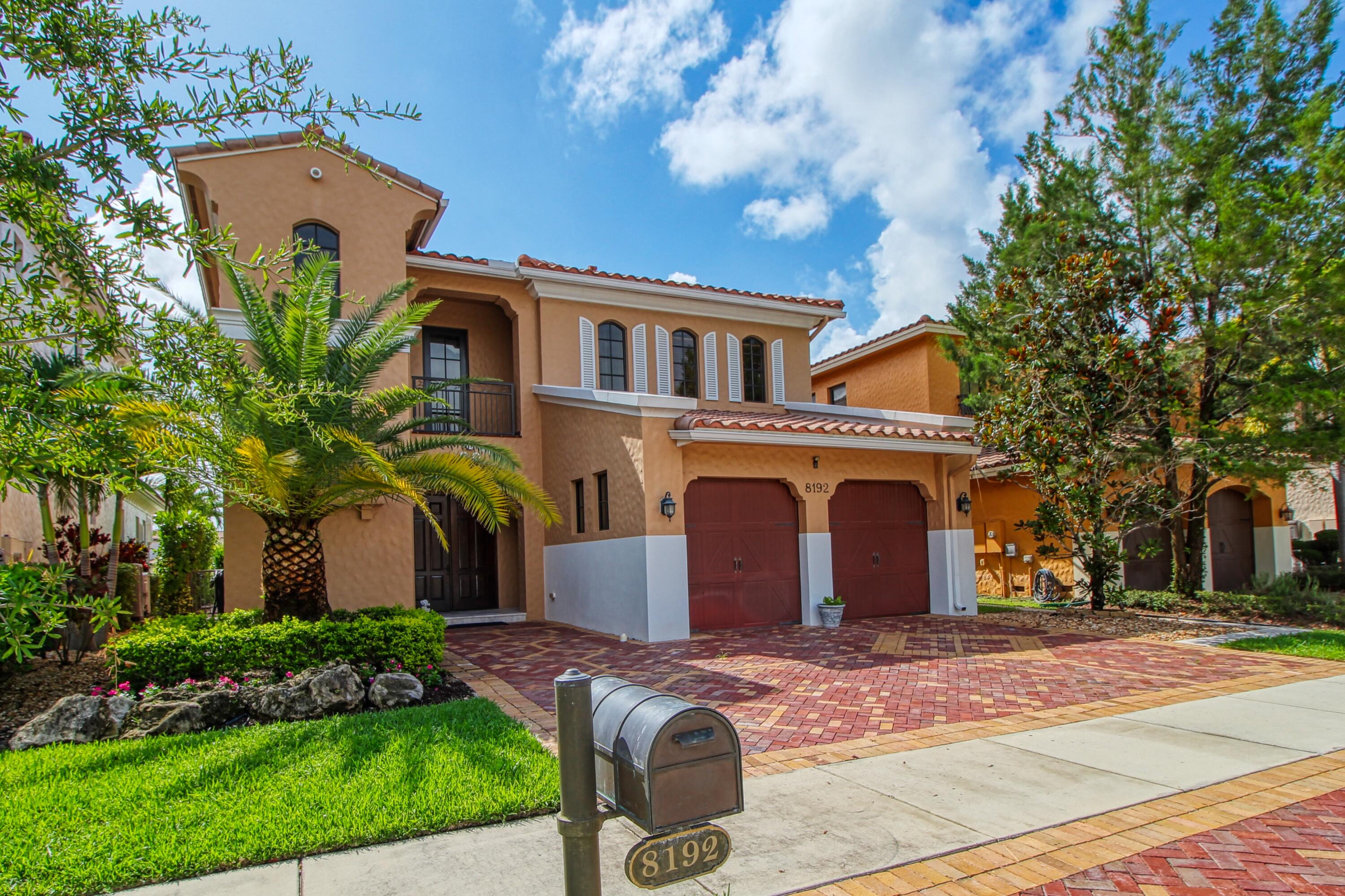 PARKLAND GOLF AND COUNTRY CLUB - Residential