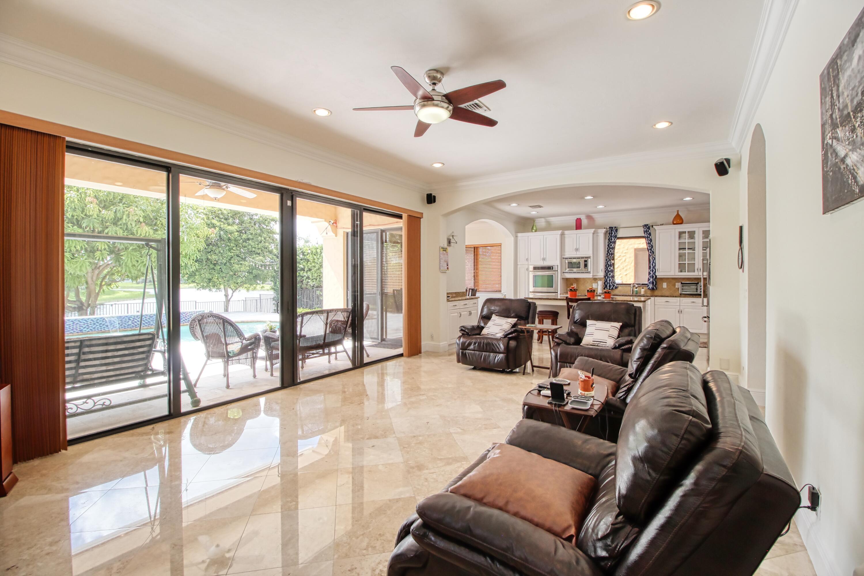 PARKLAND GOLF AND COUNTRY CLUB - Residential