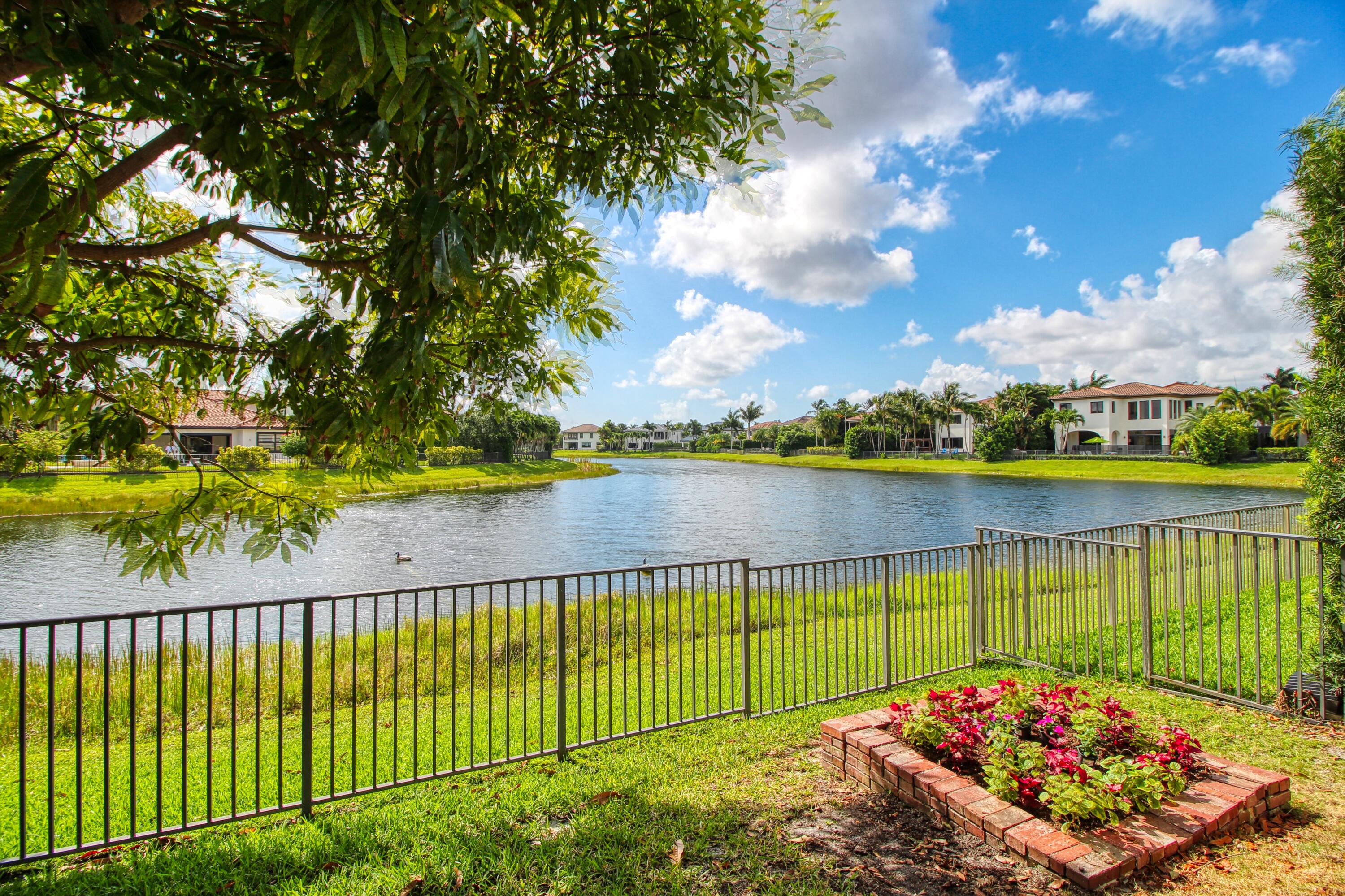 PARKLAND GOLF AND COUNTRY CLUB - Residential