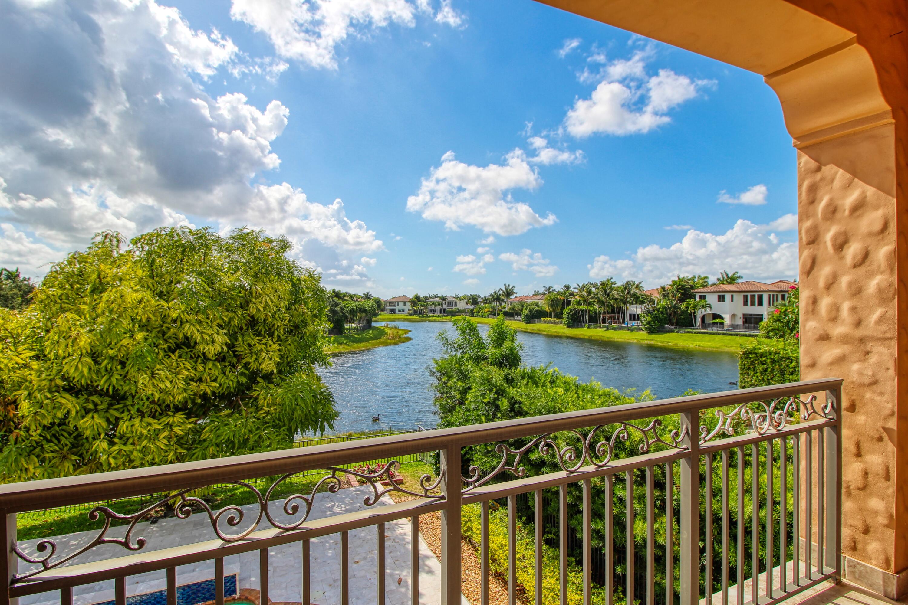 PARKLAND GOLF AND COUNTRY CLUB - Residential
