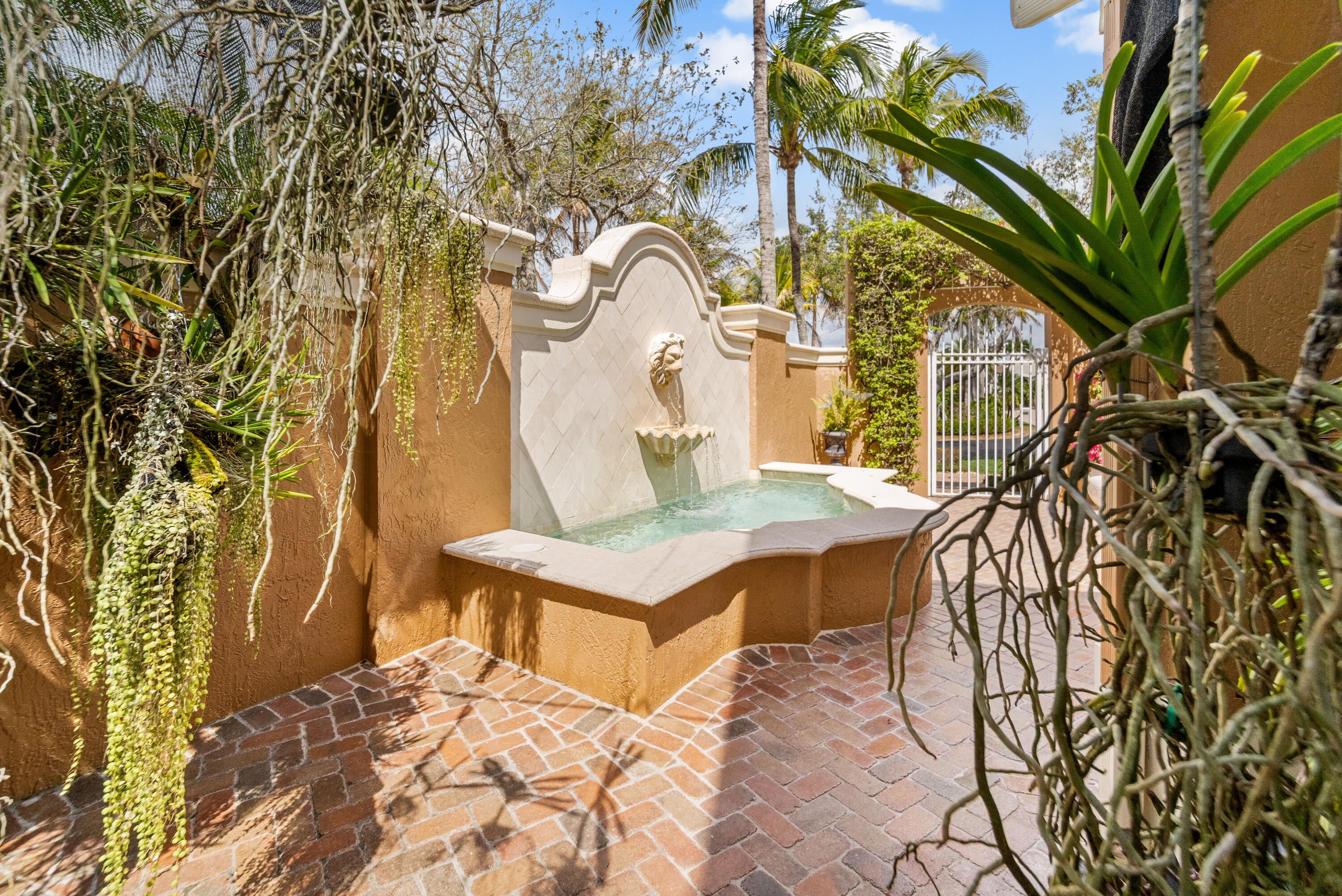 WEST SHORE - Residential