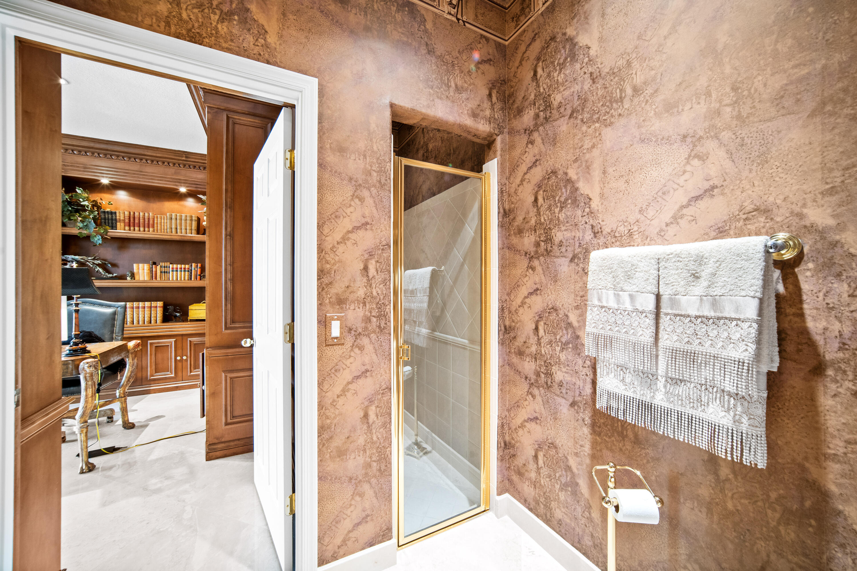 WEST SHORE - Residential