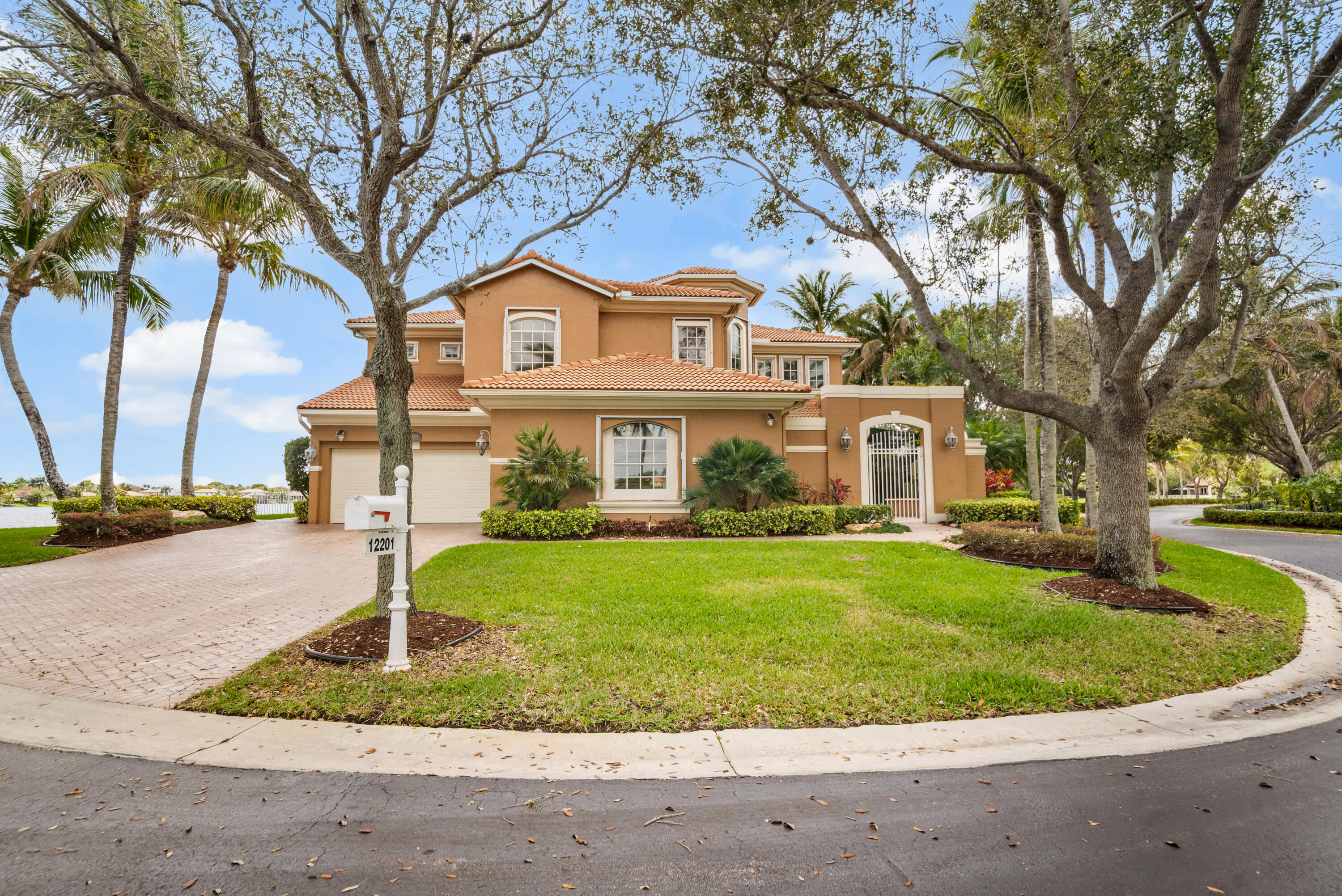 WEST SHORE - Residential