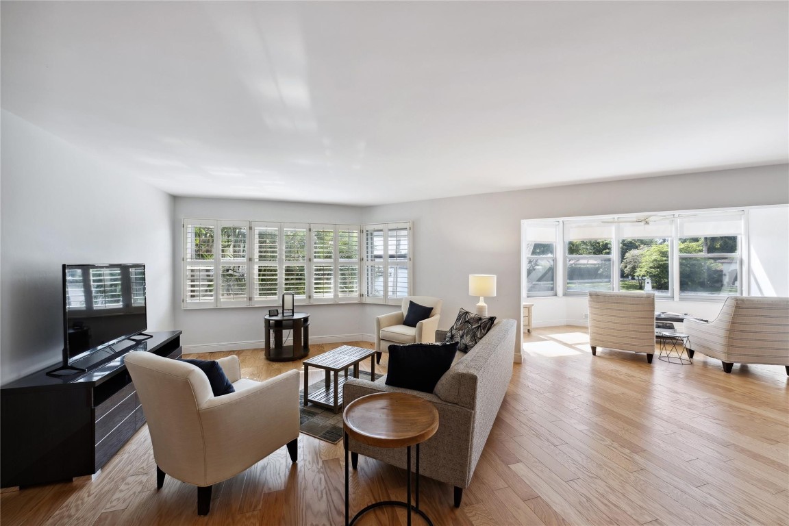 818 SE 4th Street 201