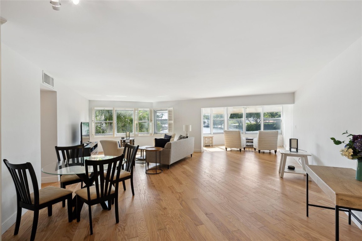 818 SE 4th Street 201