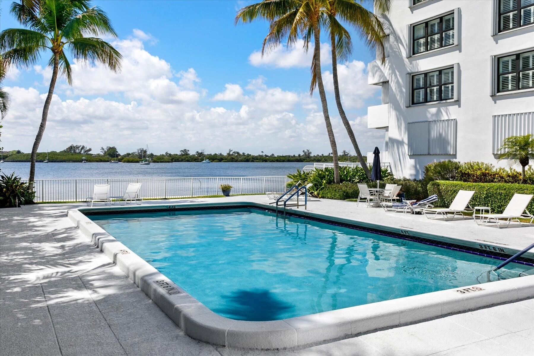 LA PALMA CONDO - Residential