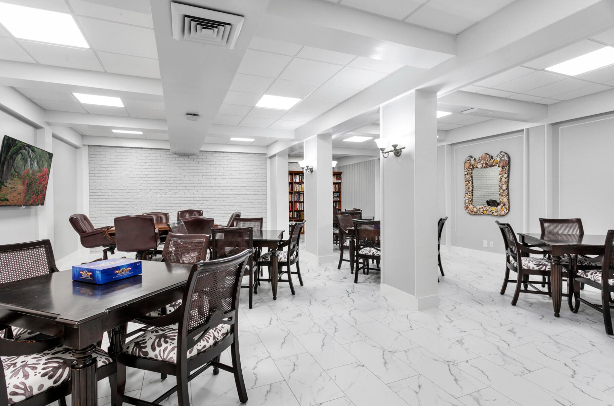 LA PALMA CONDO - Residential