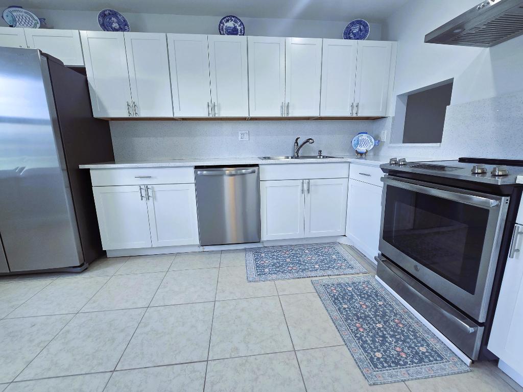 2886 Fernley Drive E 40