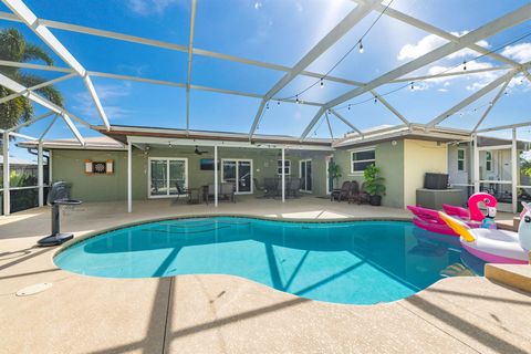 Photo of 762 SE River Lane, Port Saint Lucie, FL 34983 (MLS # R11142317)