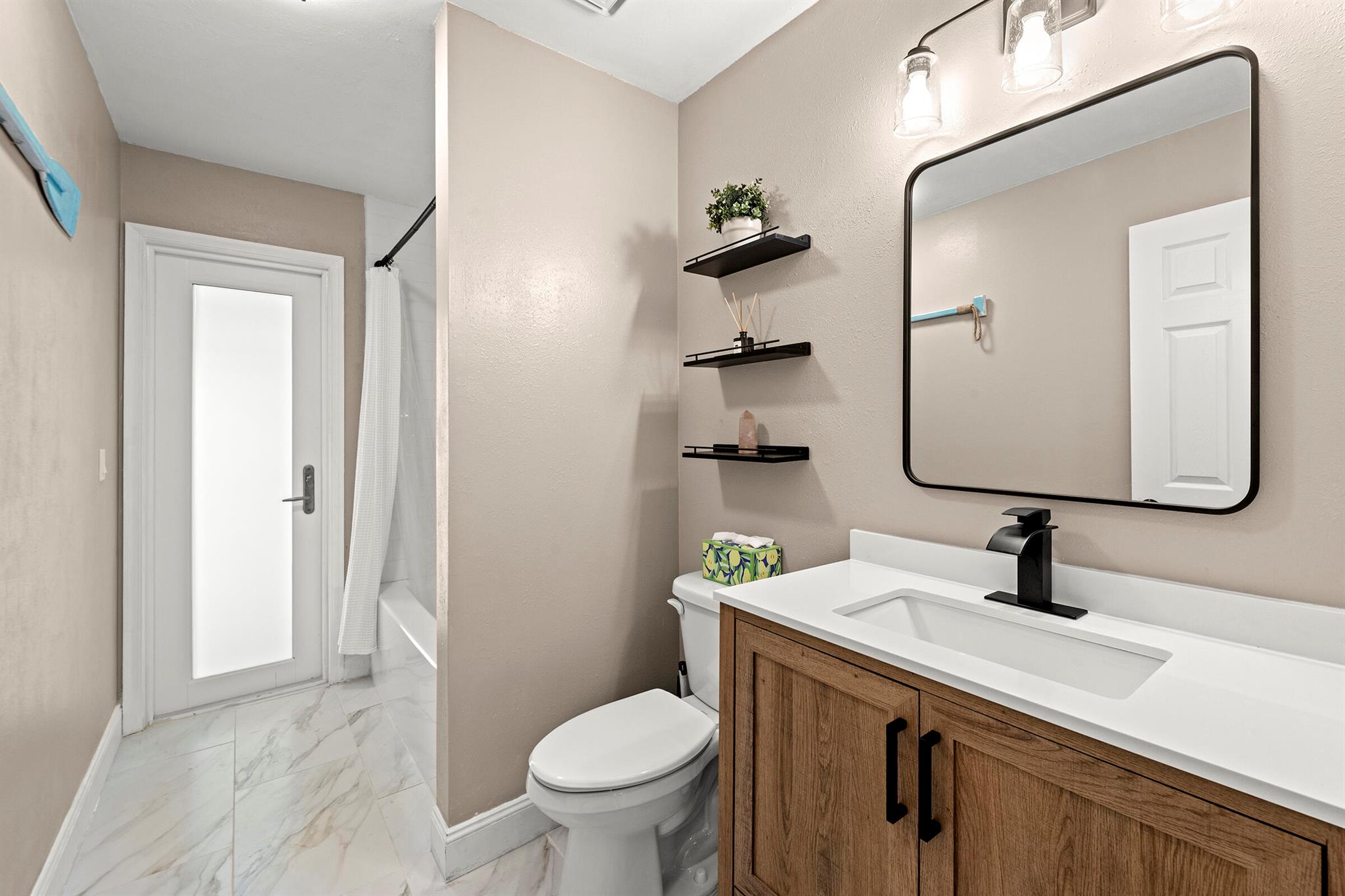 HIDDEN RIVER ESTATES - Residential Lease