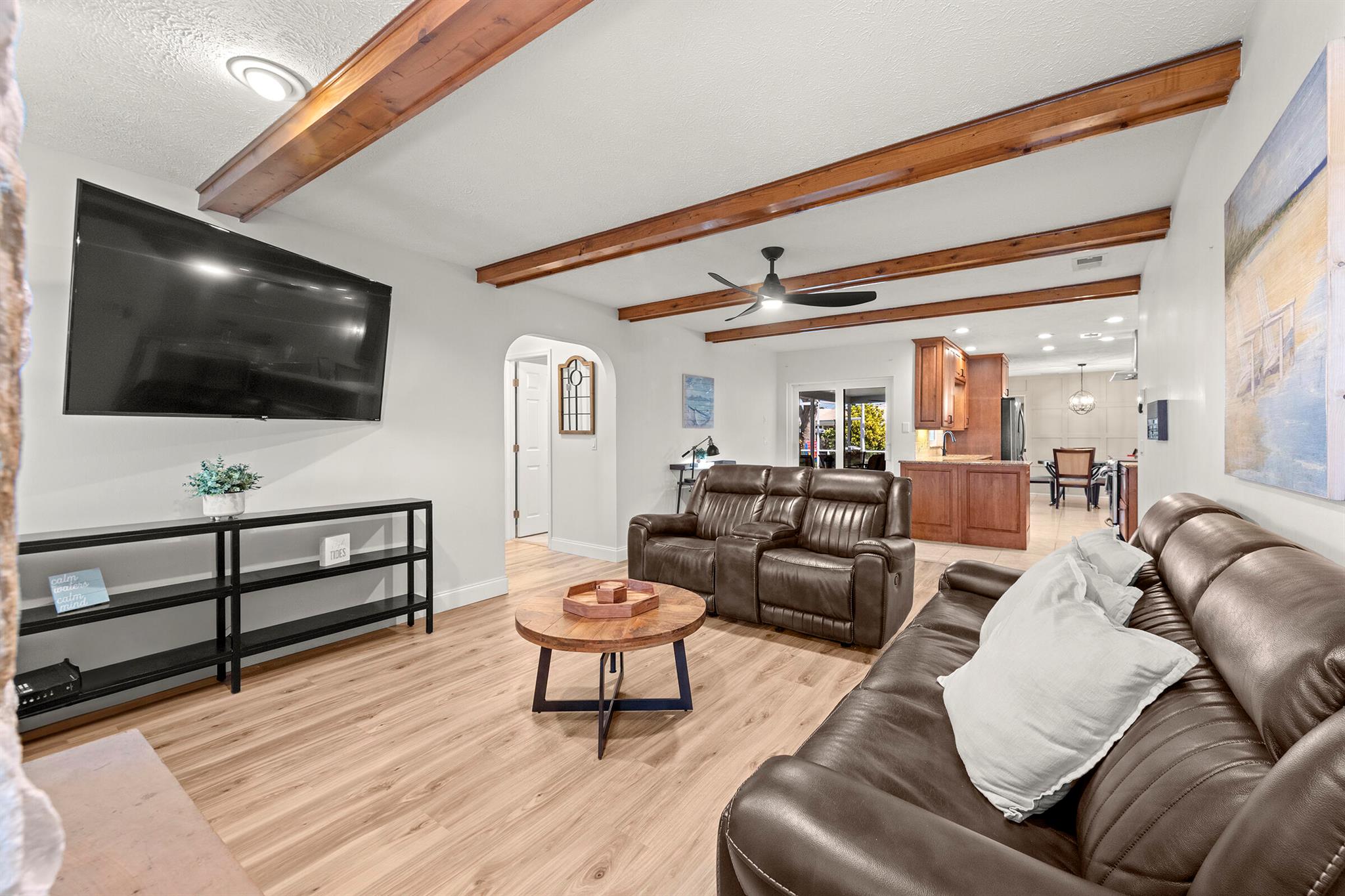 HIDDEN RIVER ESTATES - Residential Lease