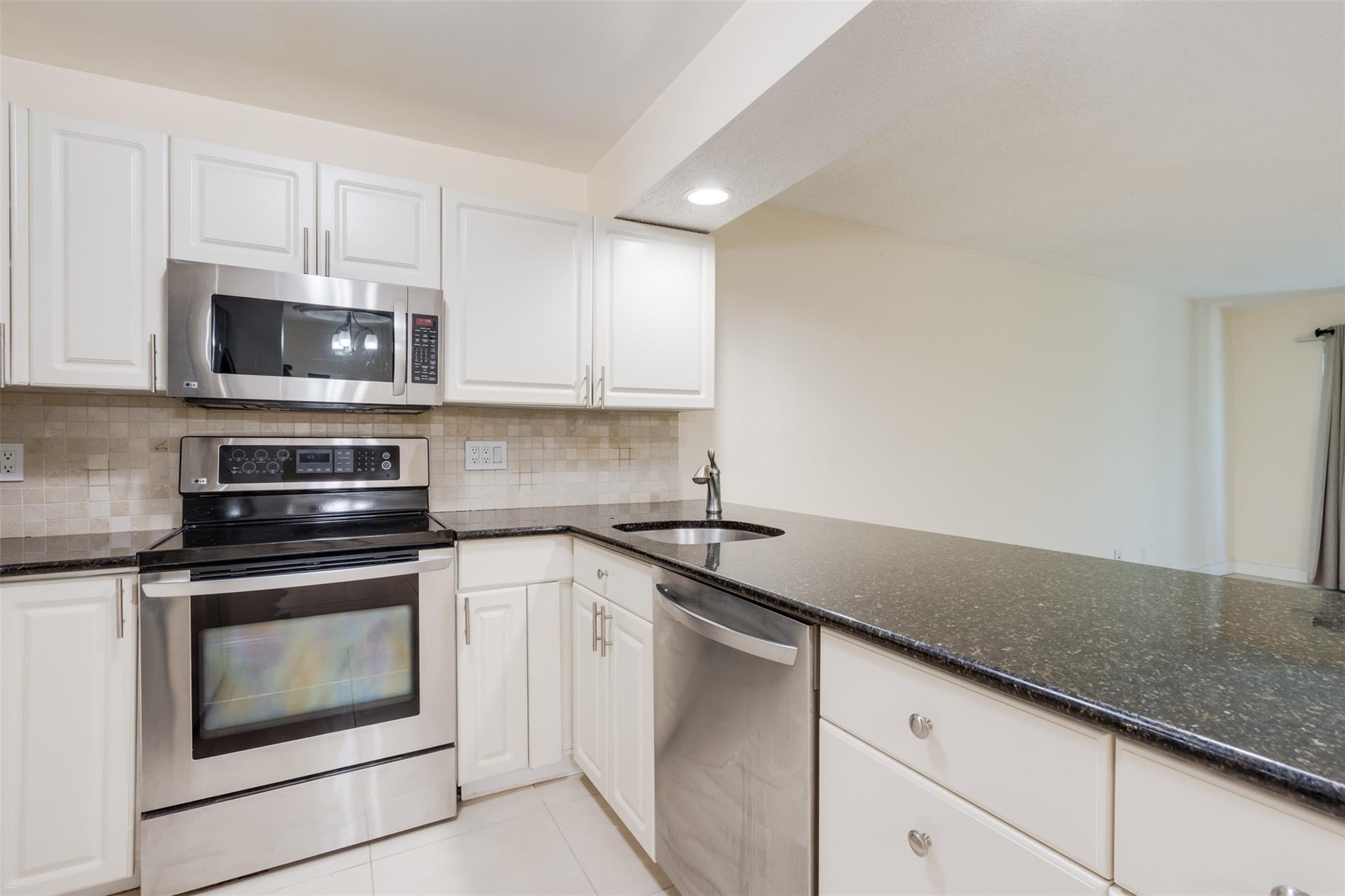RIVER MANOR CONDO - Residential Lease