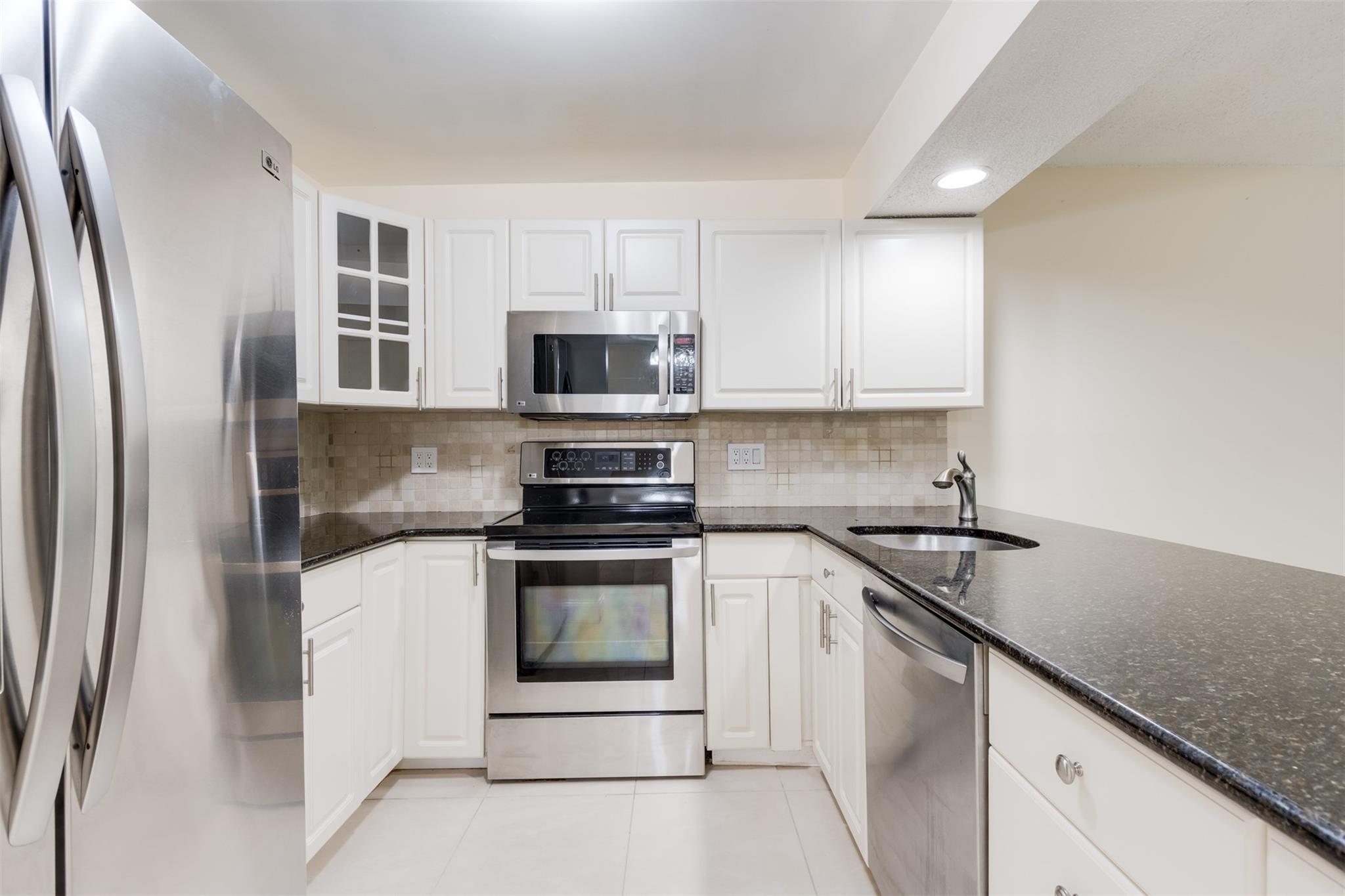 RIVER MANOR CONDO - Residential Lease