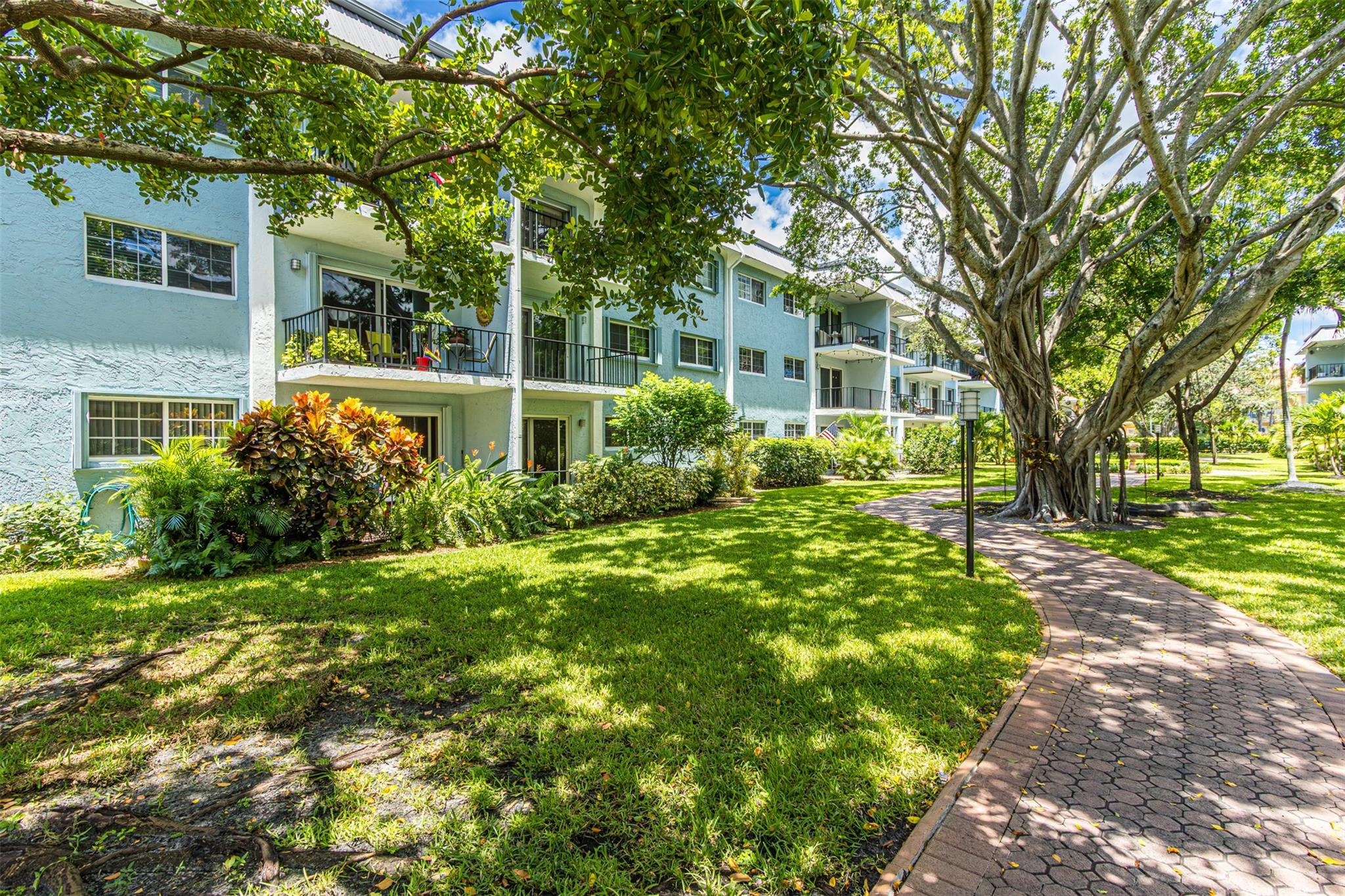 RIVER MANOR CONDO - Residential Lease