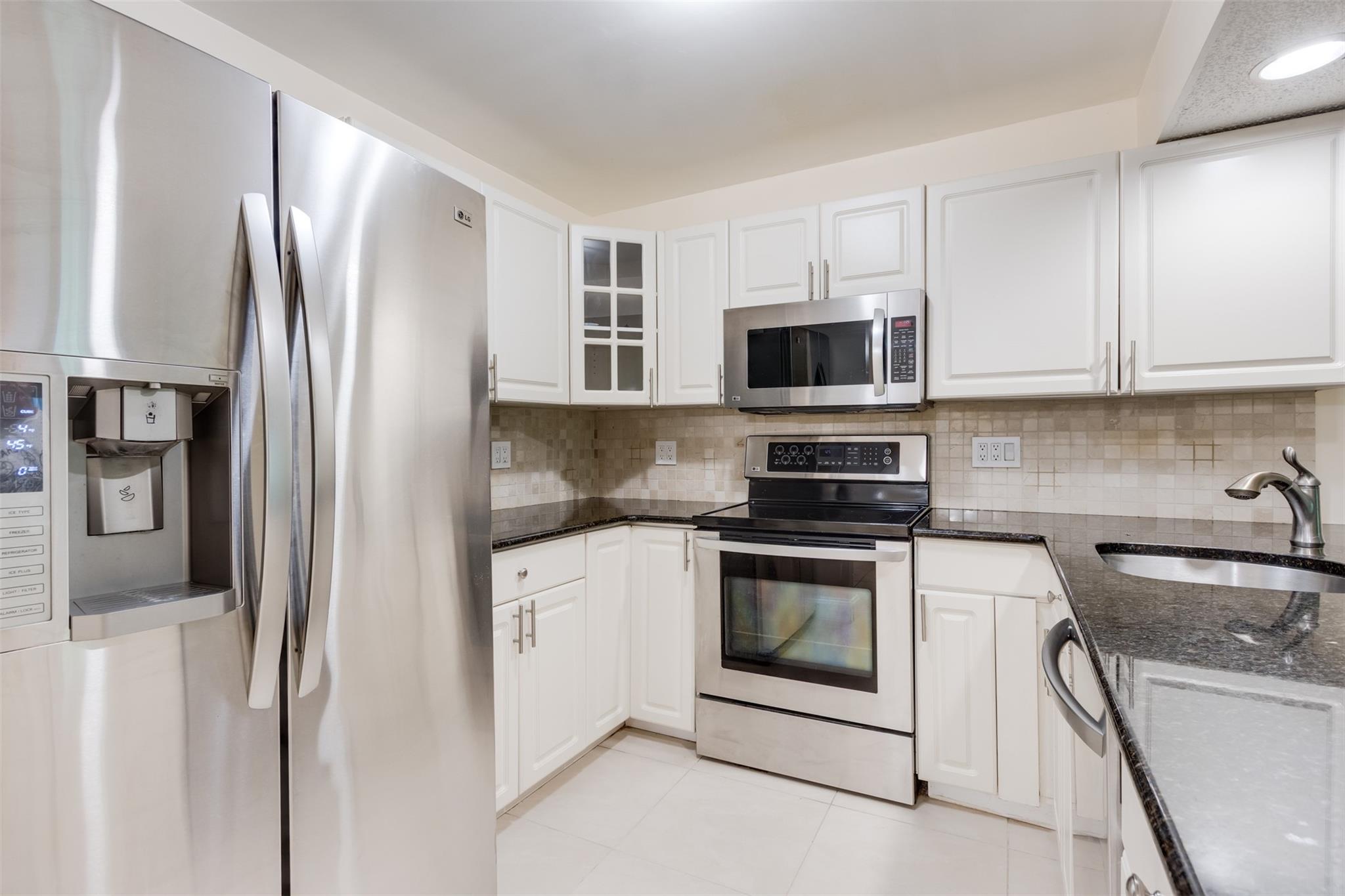 RIVER MANOR CONDO - Residential Lease