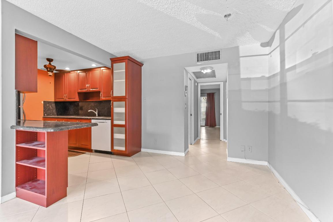 WYNMOOR VILLAGE - Residential