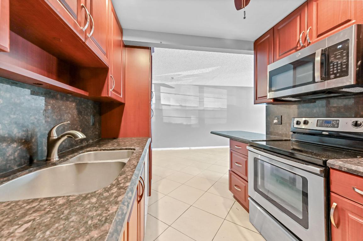 WYNMOOR VILLAGE - Residential