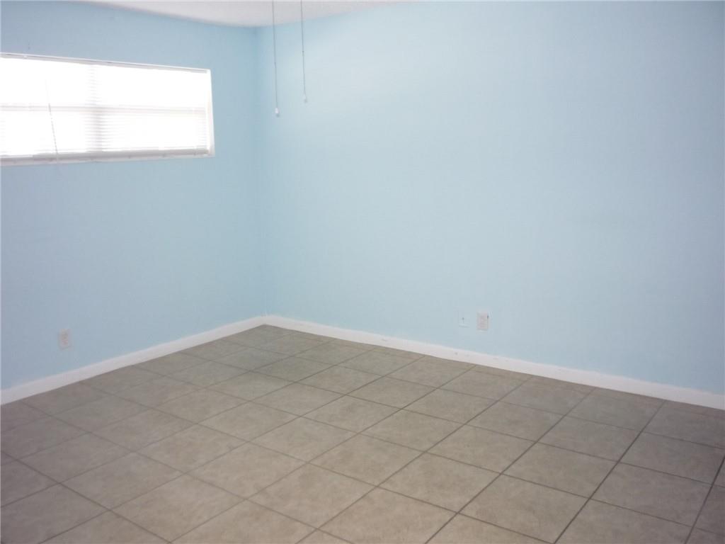 HOLLYBROOK GOLF & TENNIS - Residential