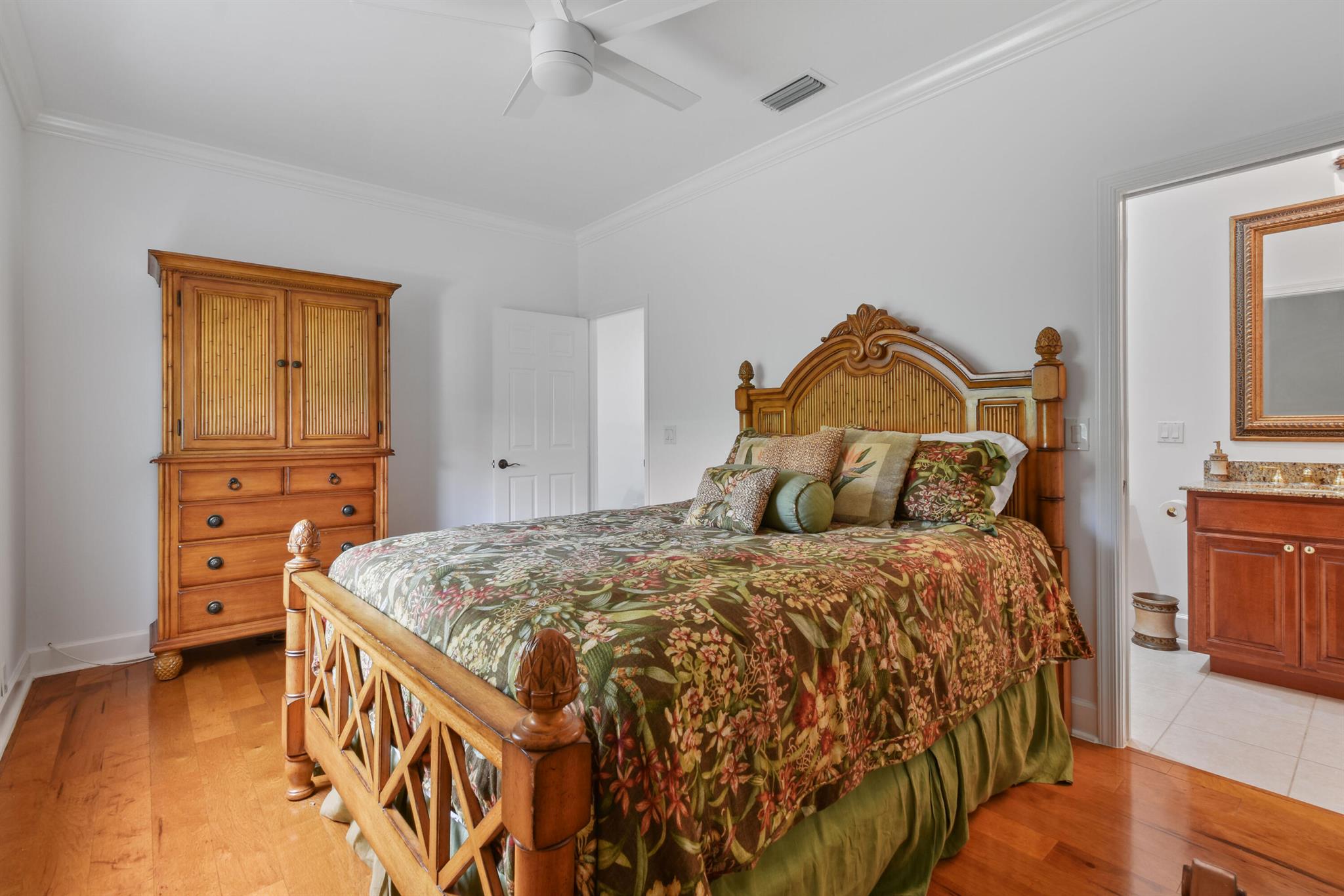 PRESIDENT COUNTRY CLUB 4 - Residential