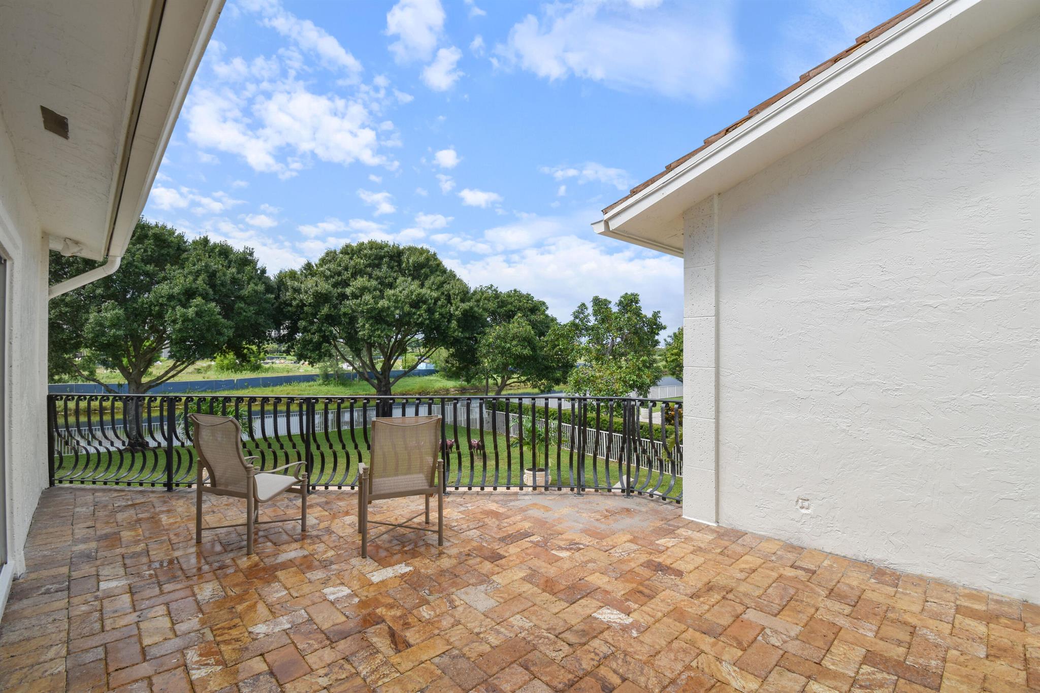 PRESIDENT COUNTRY CLUB 4 - Residential
