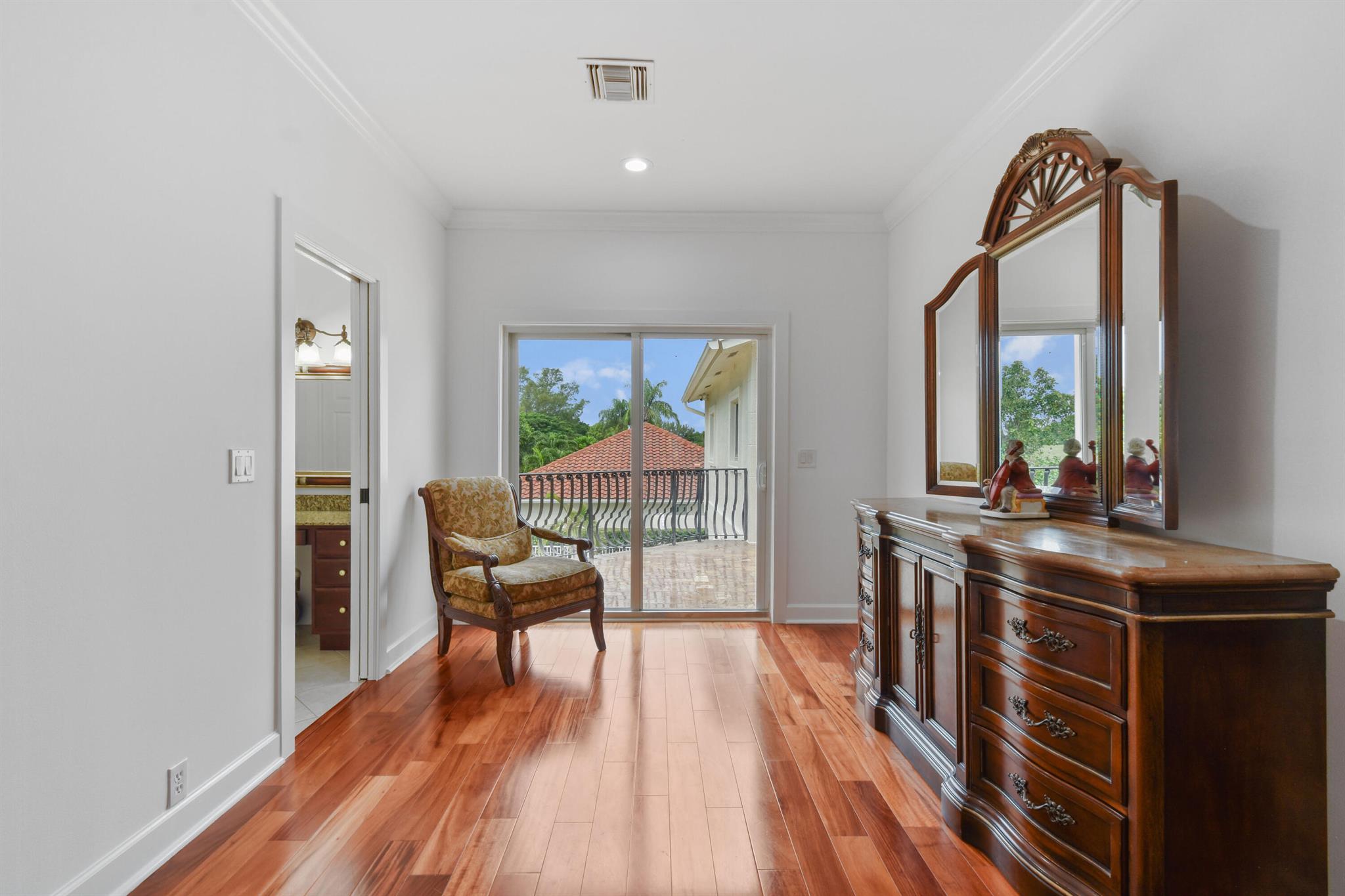 PRESIDENT COUNTRY CLUB 4 - Residential