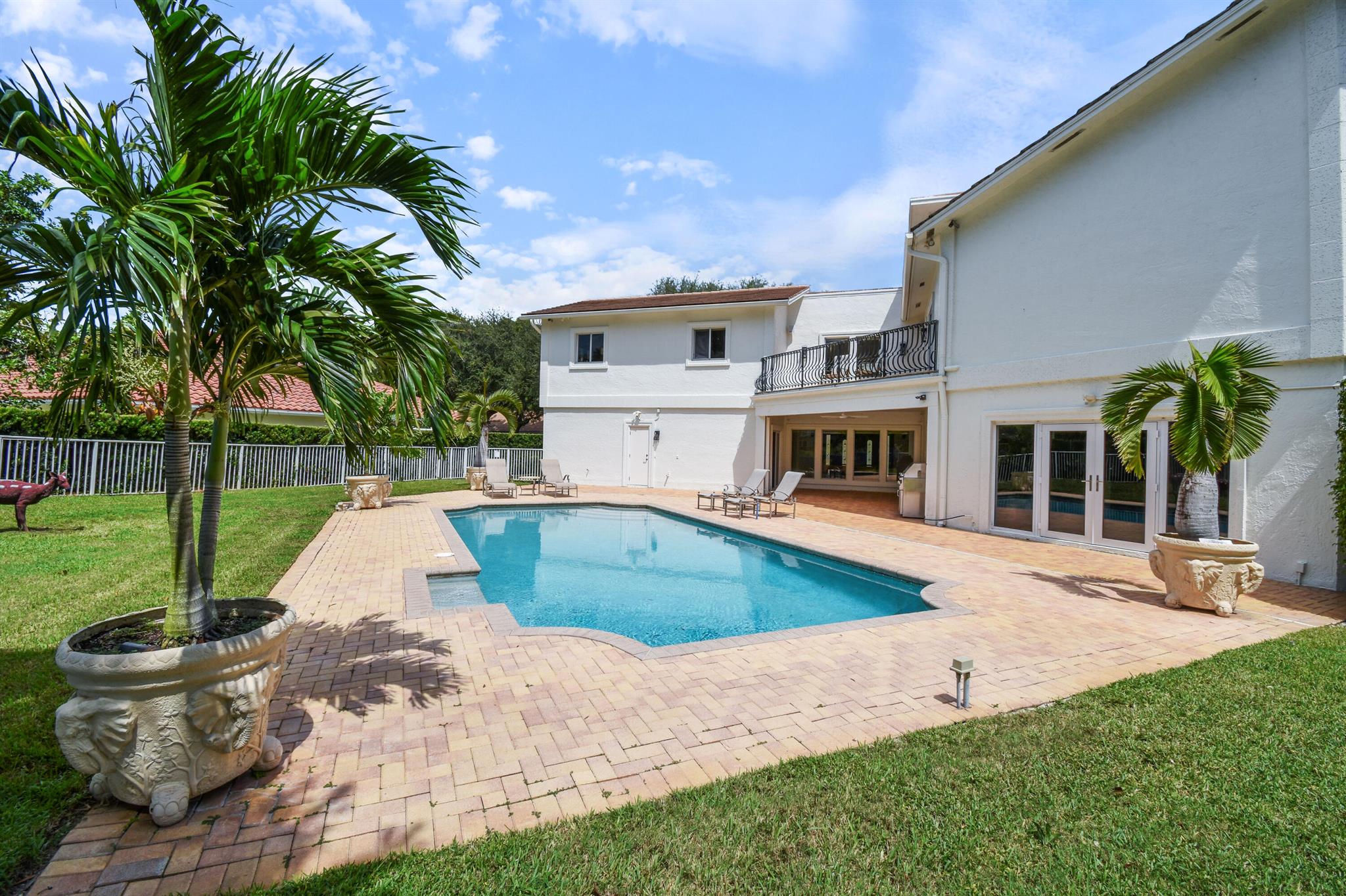 PRESIDENT COUNTRY CLUB 4 - Residential