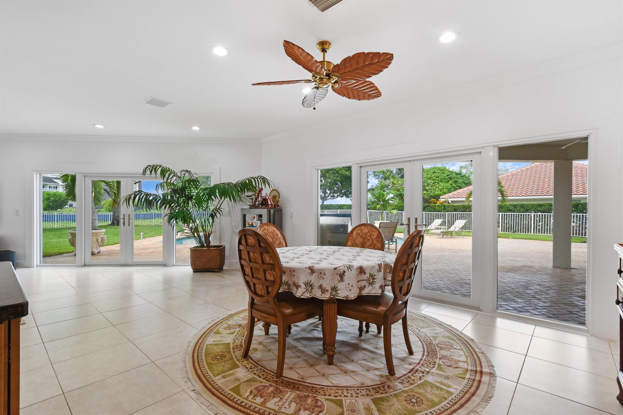 PRESIDENT COUNTRY CLUB 4 - Residential