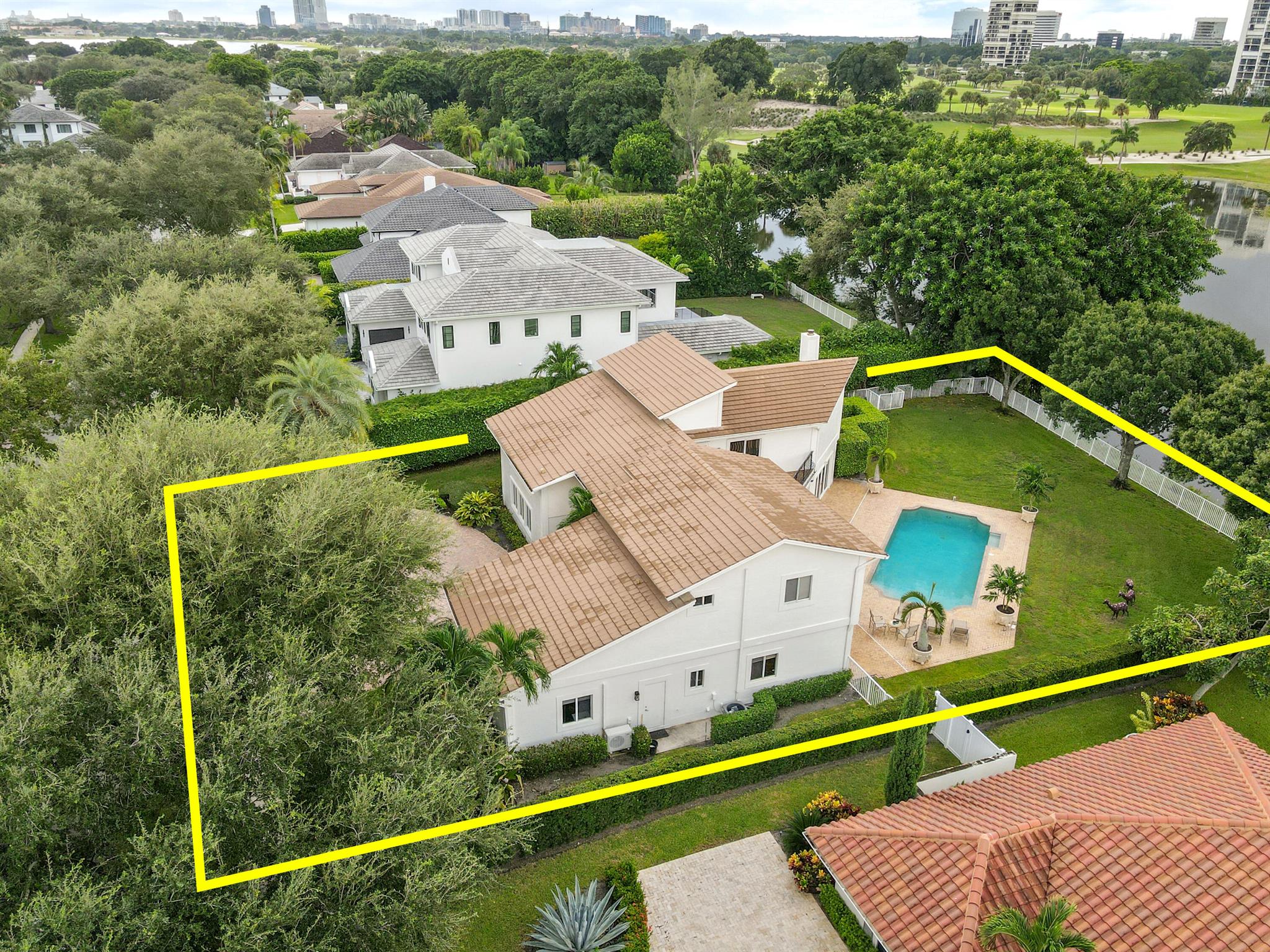 PRESIDENT COUNTRY CLUB 4 - Residential