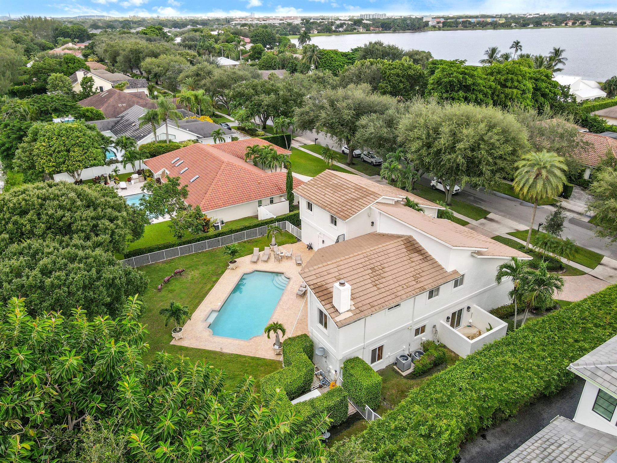PRESIDENT COUNTRY CLUB 4 - Residential