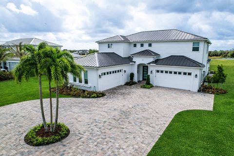 Photo of 20060 SE Bridgewater Drive, Jupiter, FL 33458 (MLS # B26018159)