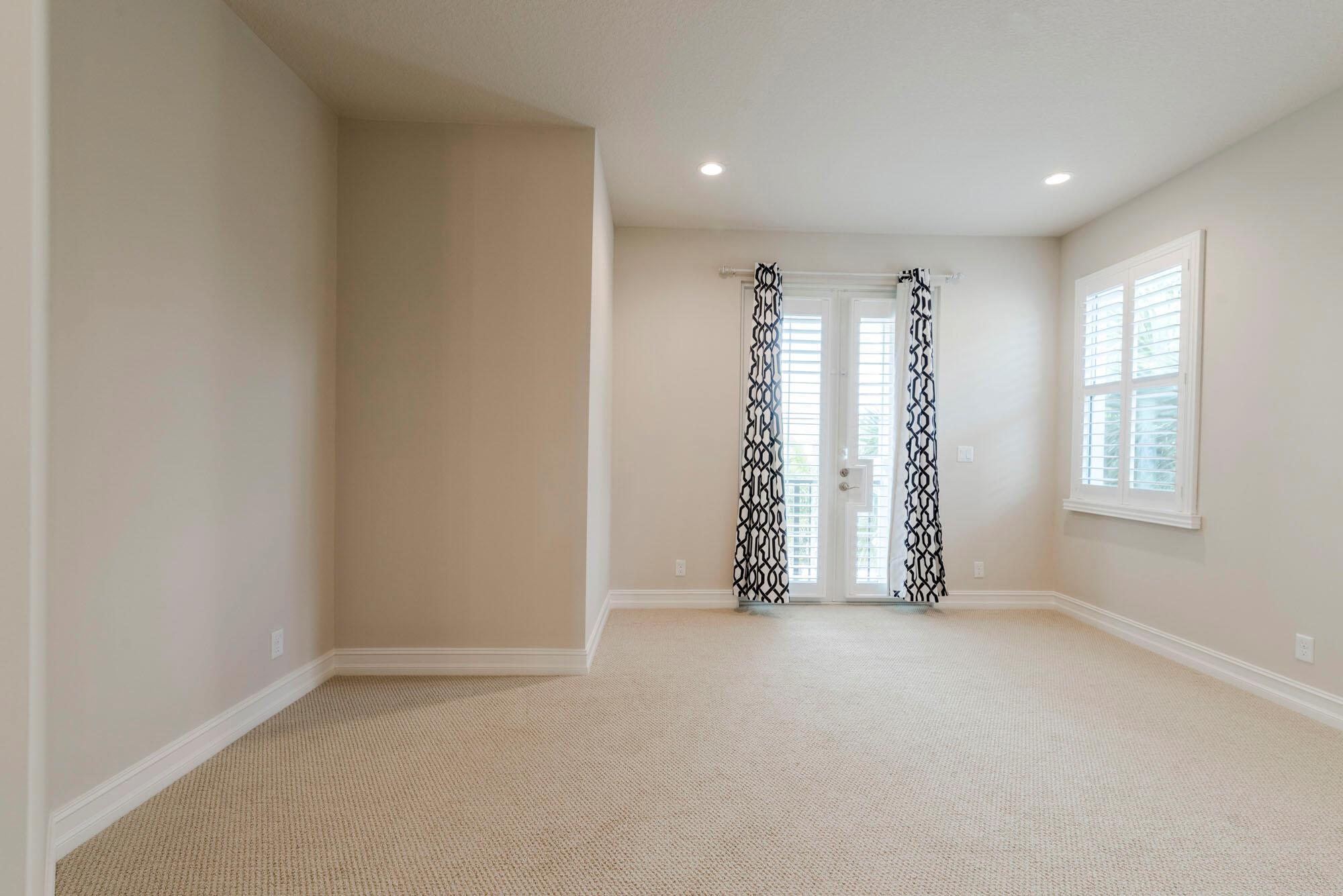 Jupiter Country Club - Residential