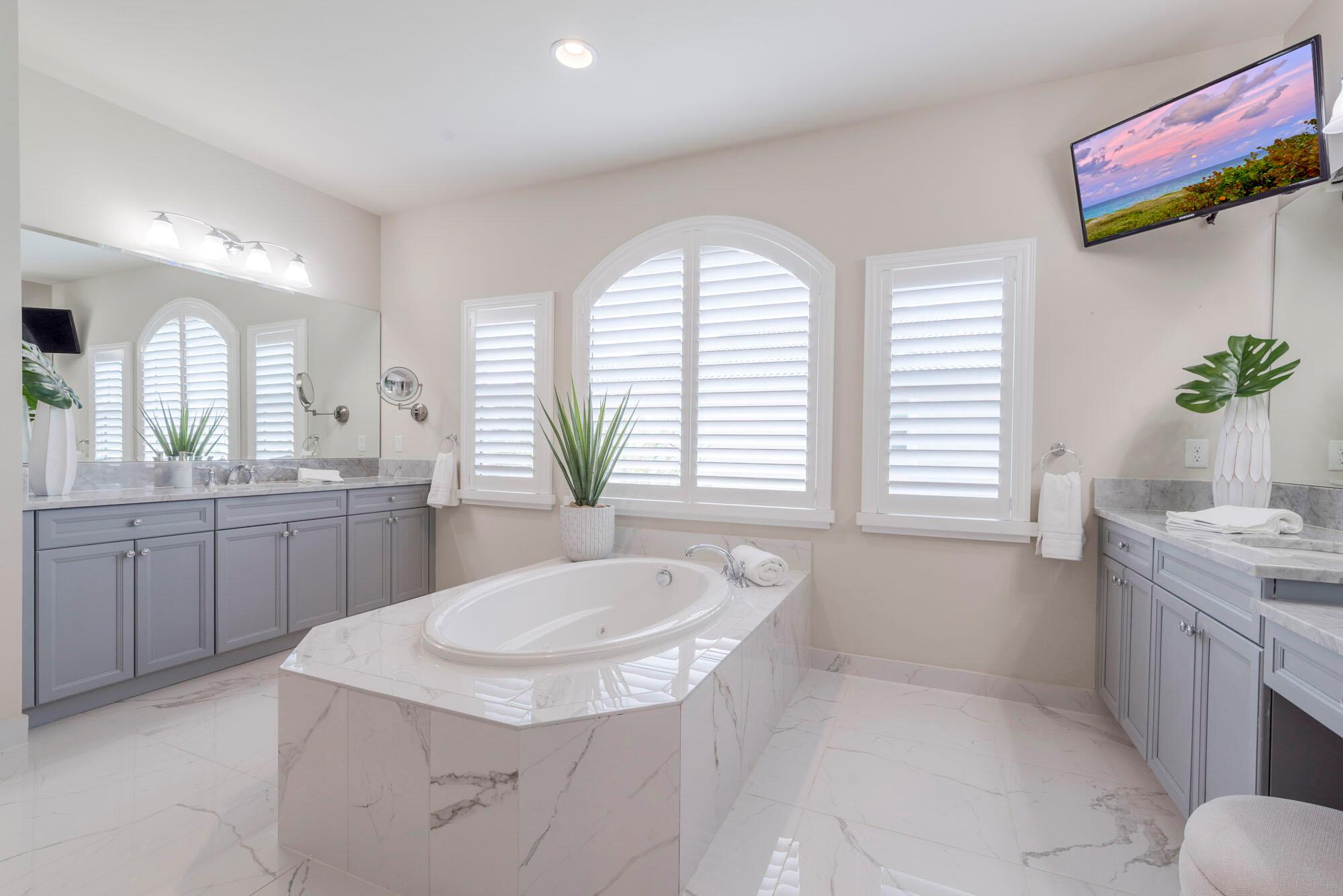 Jupiter Country Club - Residential