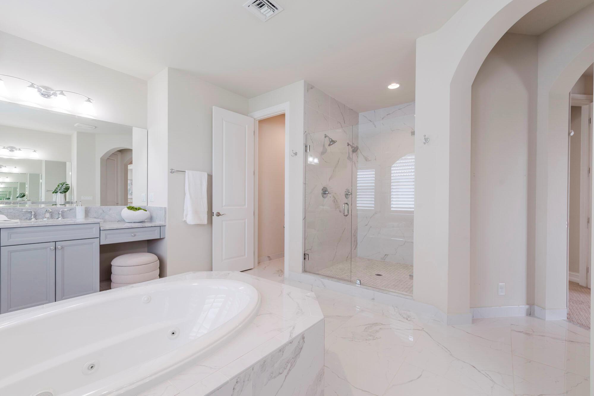 Jupiter Country Club - Residential